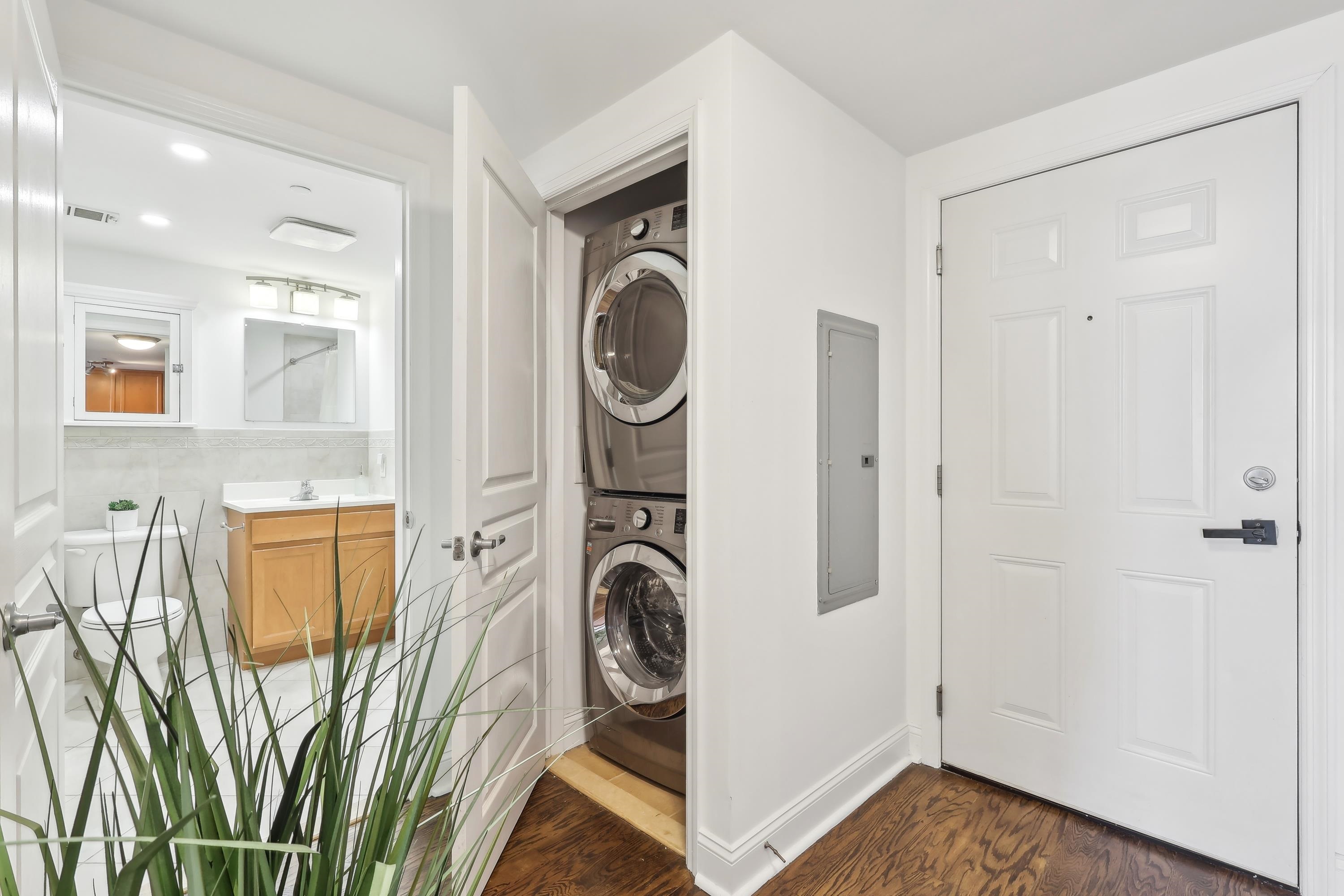 4301 PARK AVE Unit: 8B