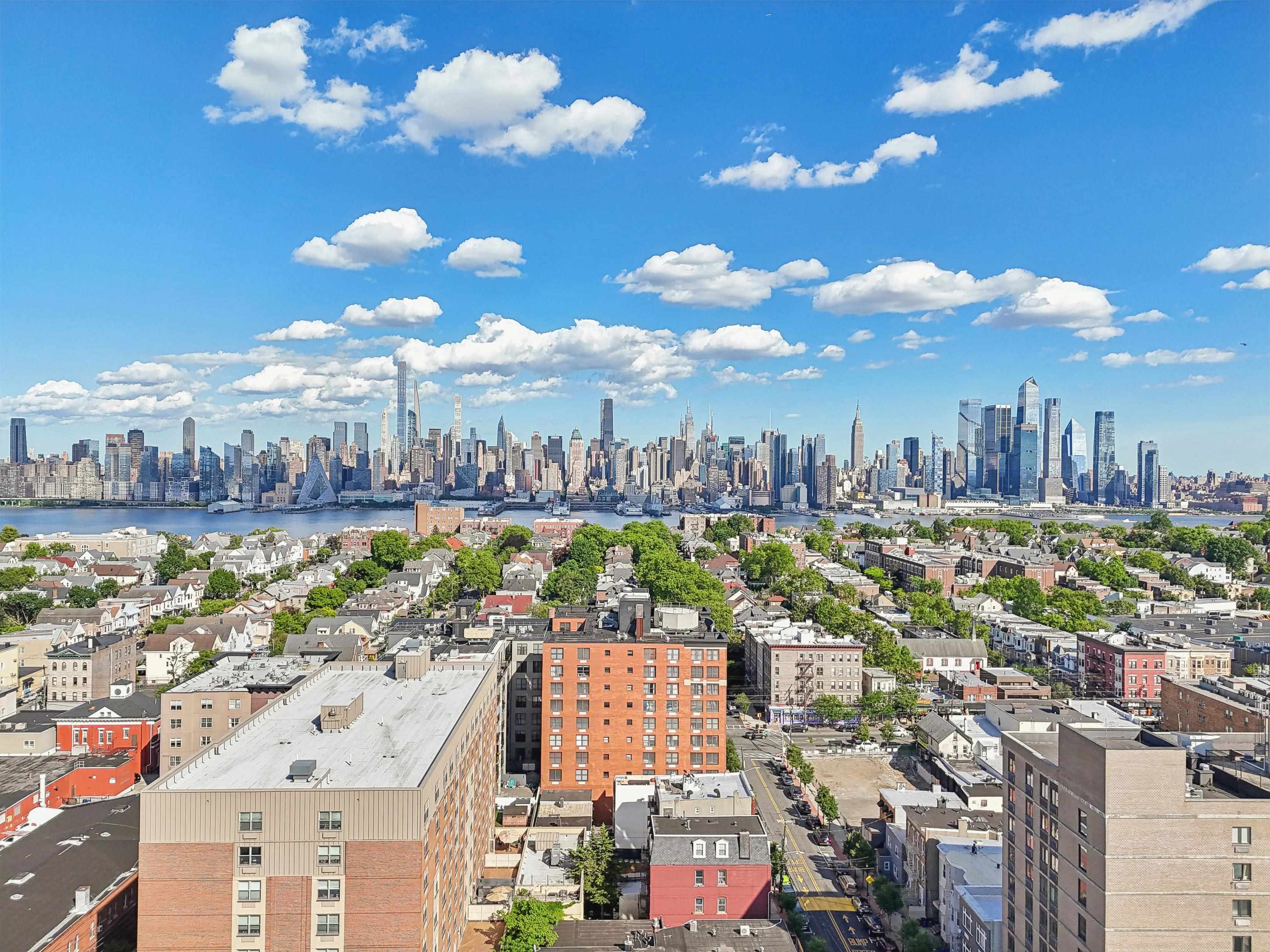 4301 PARK AVE Unit: 8B