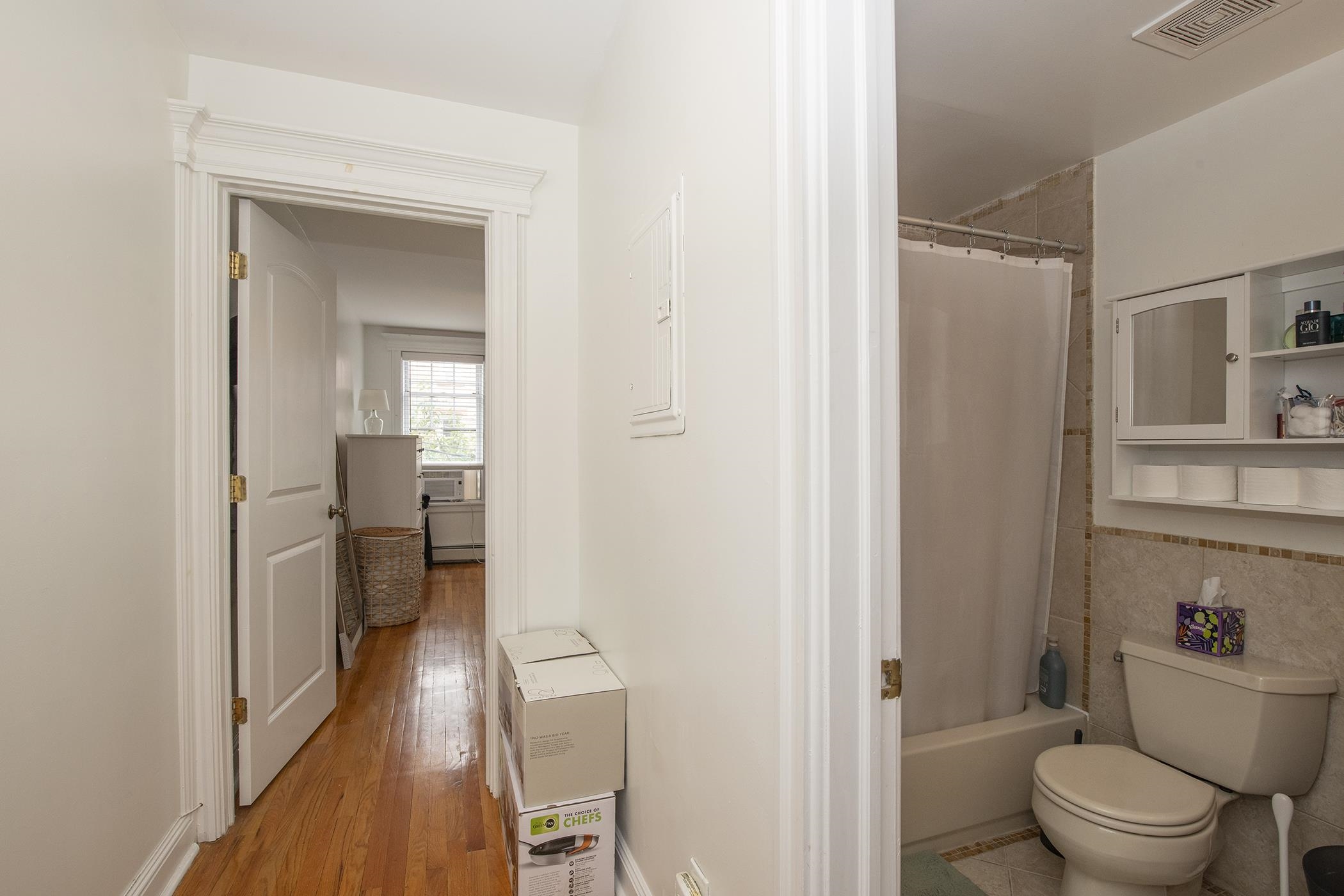 345 7TH ST Unit: 2R