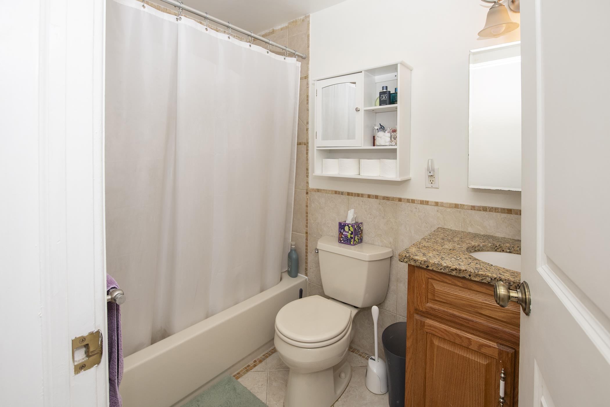 345 7TH ST Unit: 2R