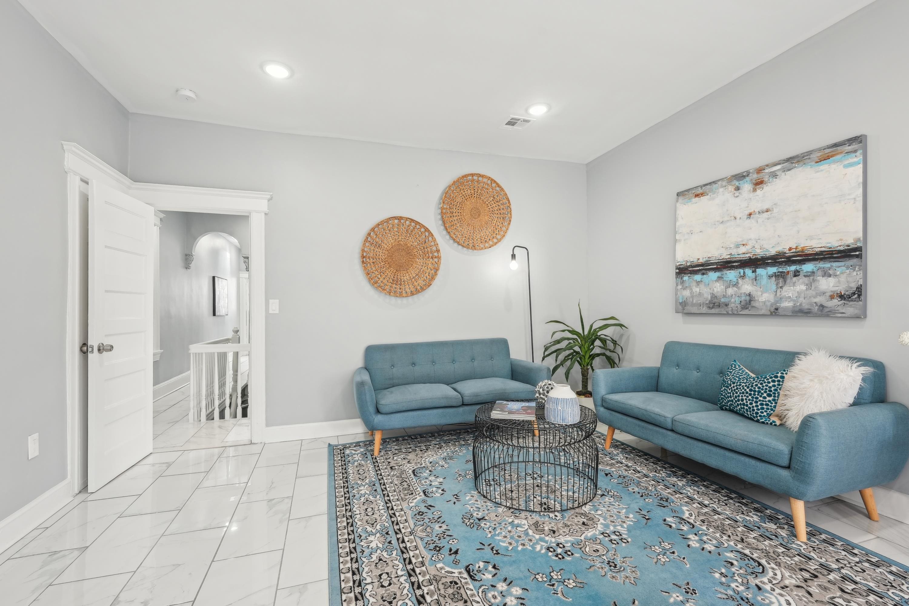 214 WEGMAN PARKWAY Unit: 2