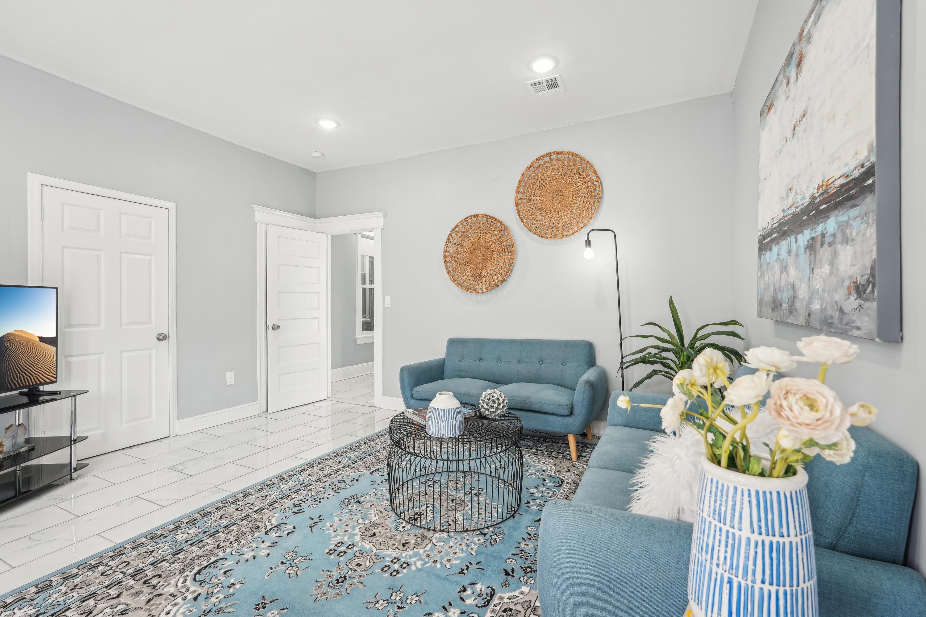 214 WEGMAN PARKWAY Unit: 2