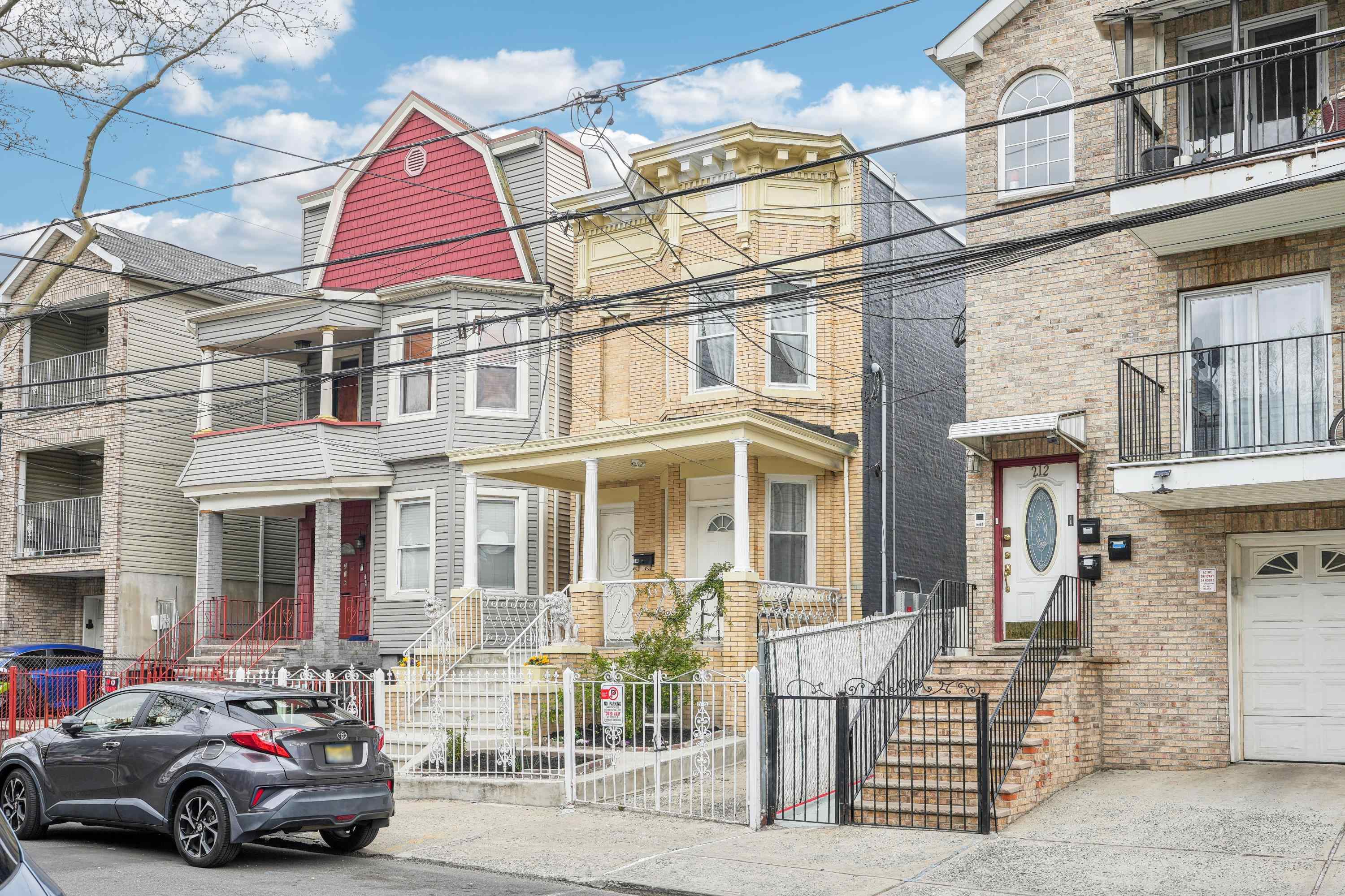 214 WEGMAN PARKWAY Unit: 2