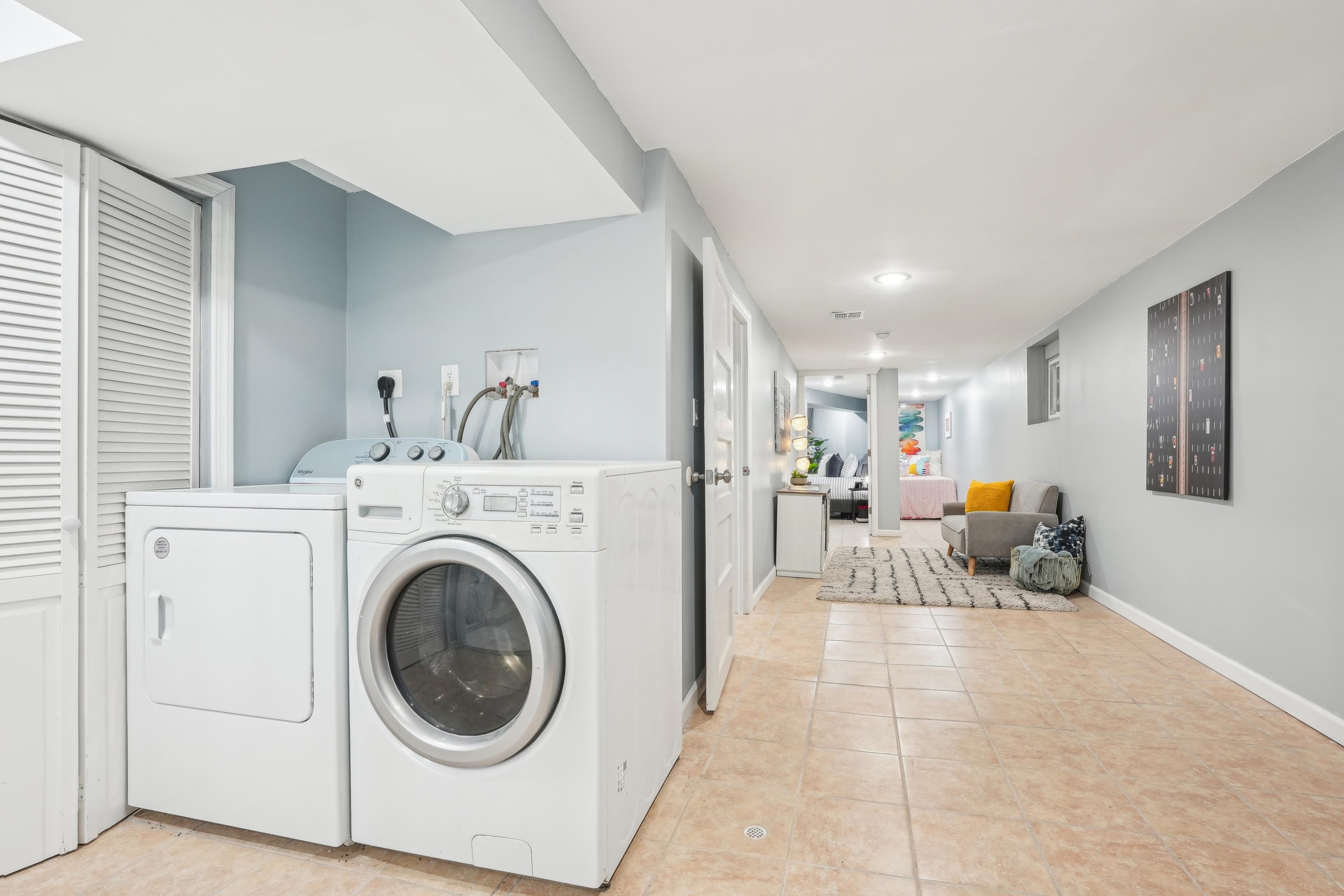 214 WEGMAN PARKWAY Unit: 1