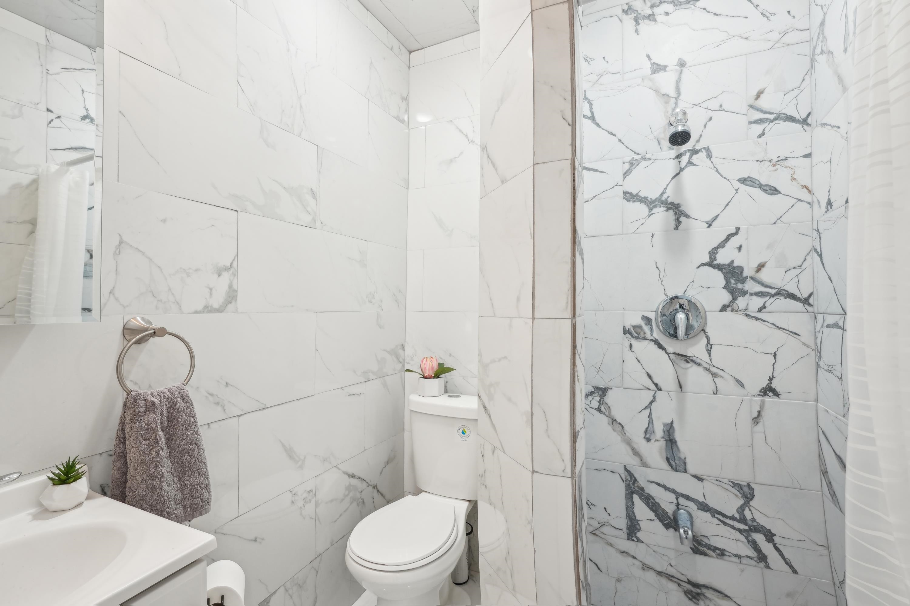 214 WEGMAN PARKWAY Unit: 1