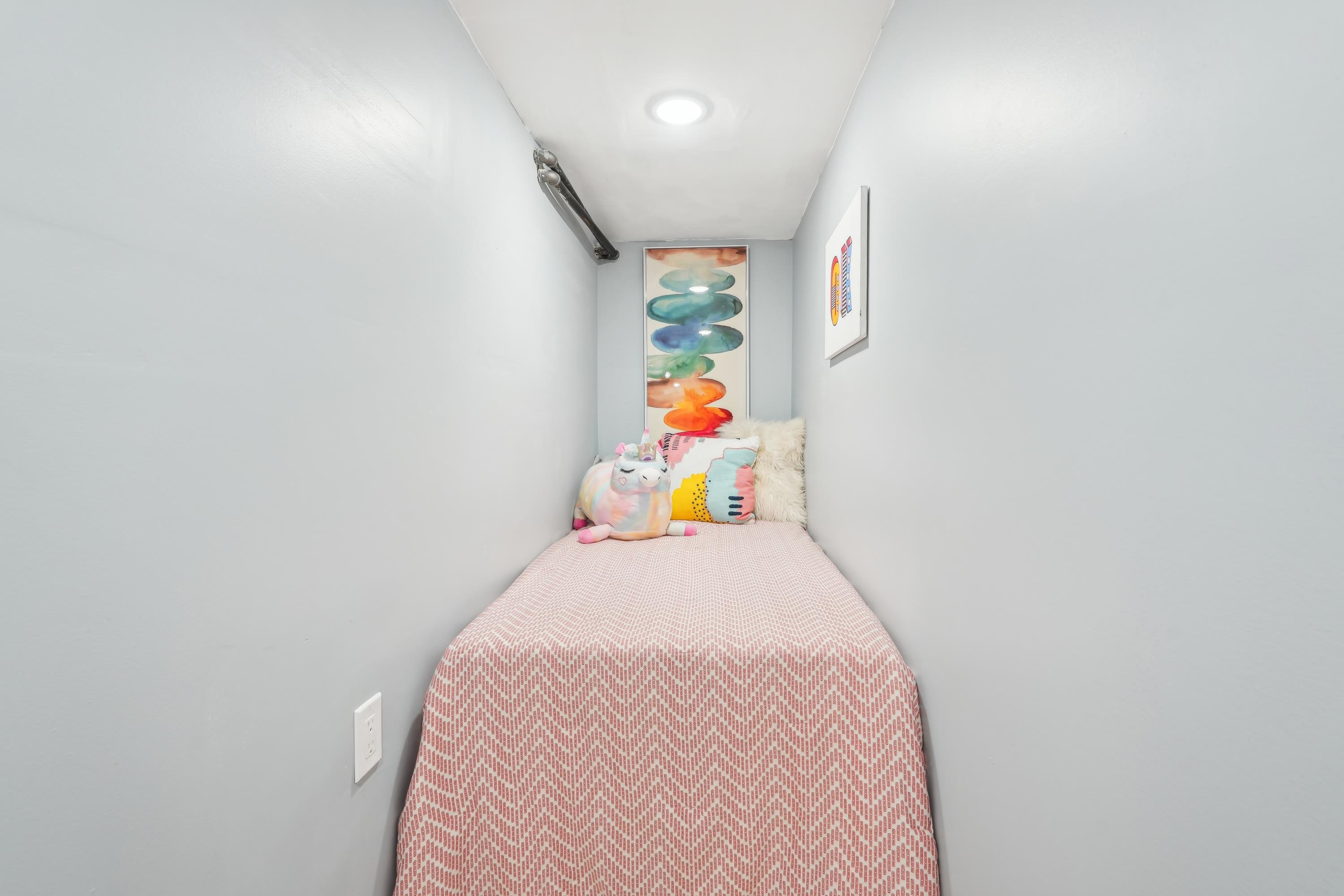 214 WEGMAN PARKWAY Unit: 1