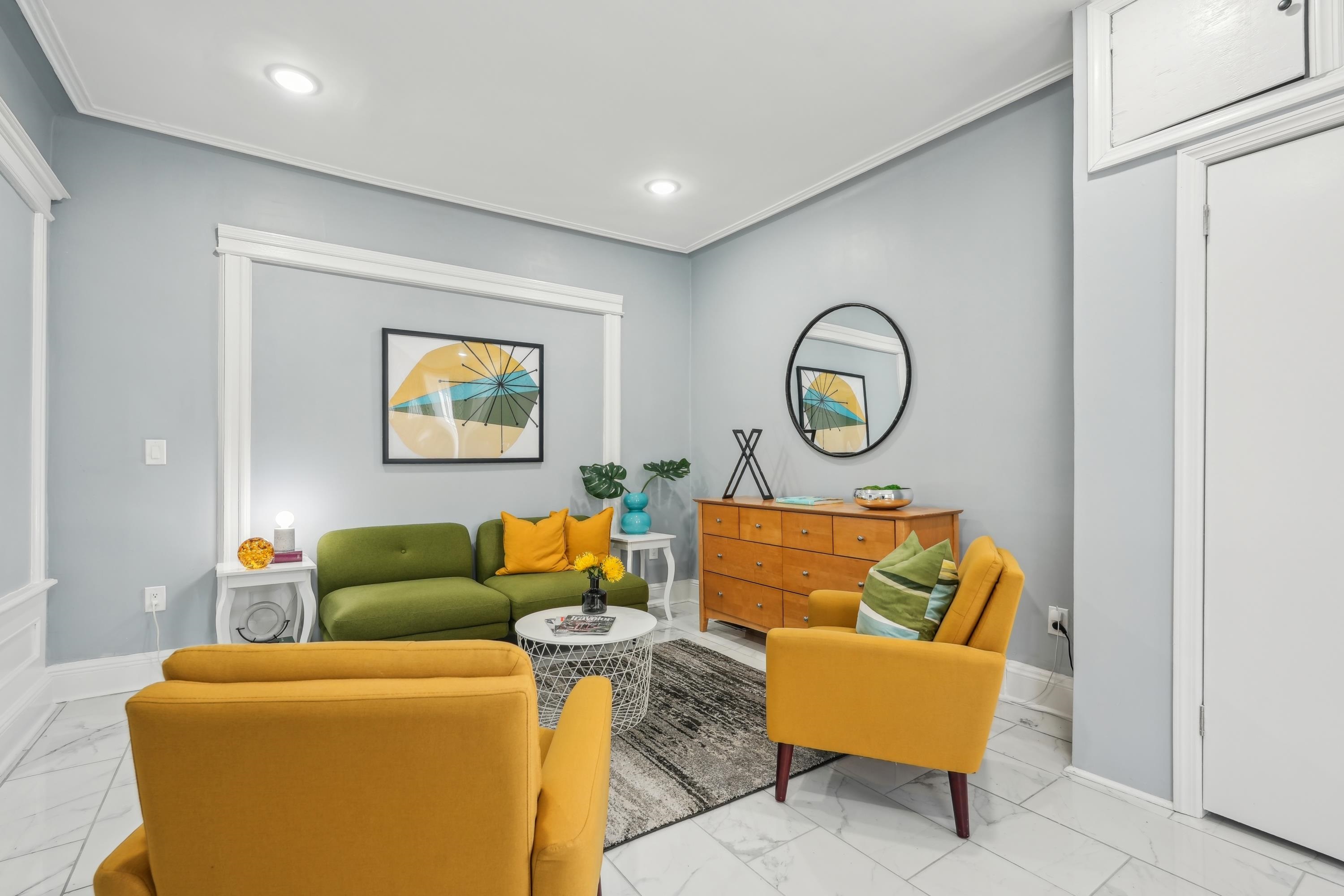 214 WEGMAN PARKWAY Unit: 1