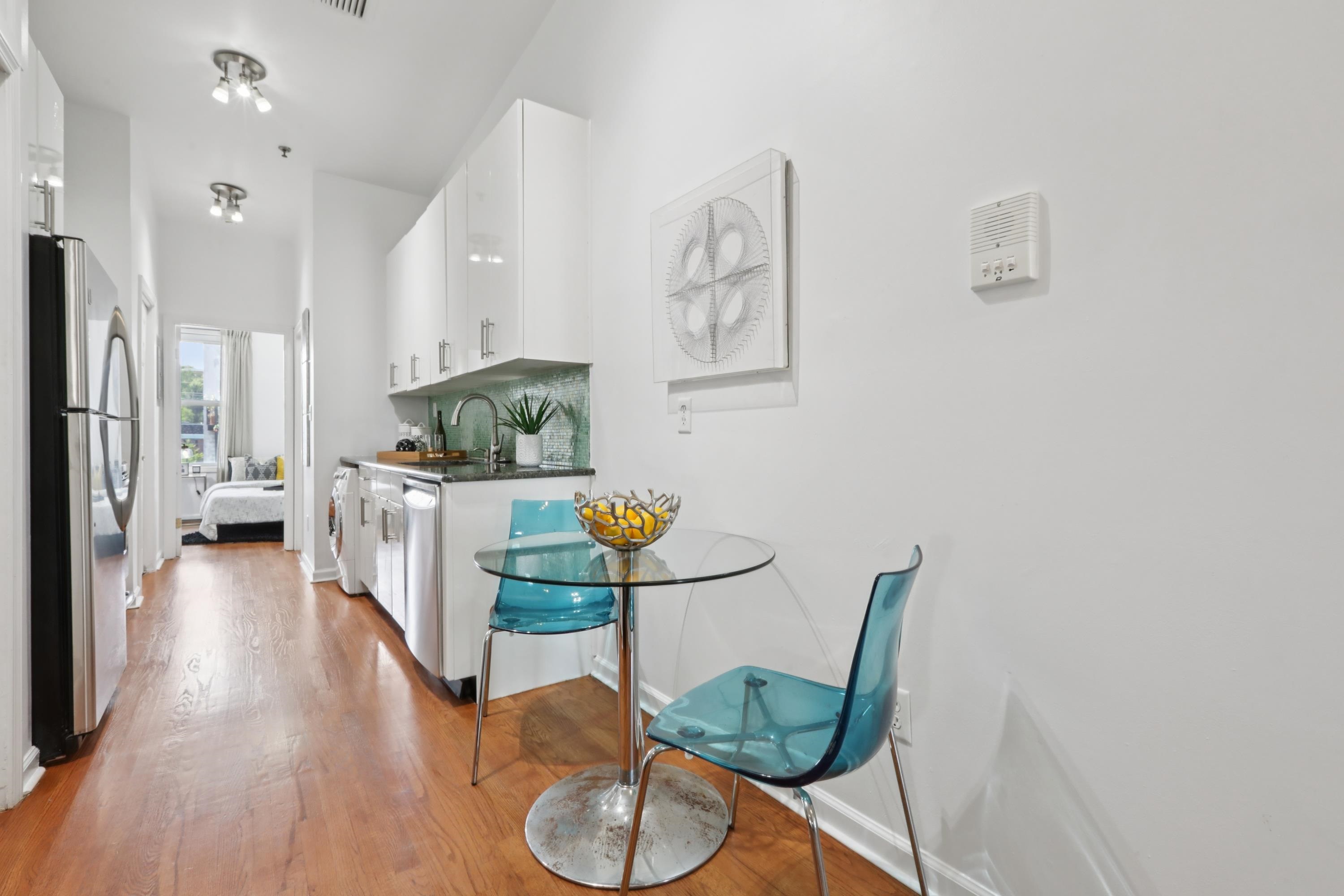 420 MONROE ST Unit: 4L