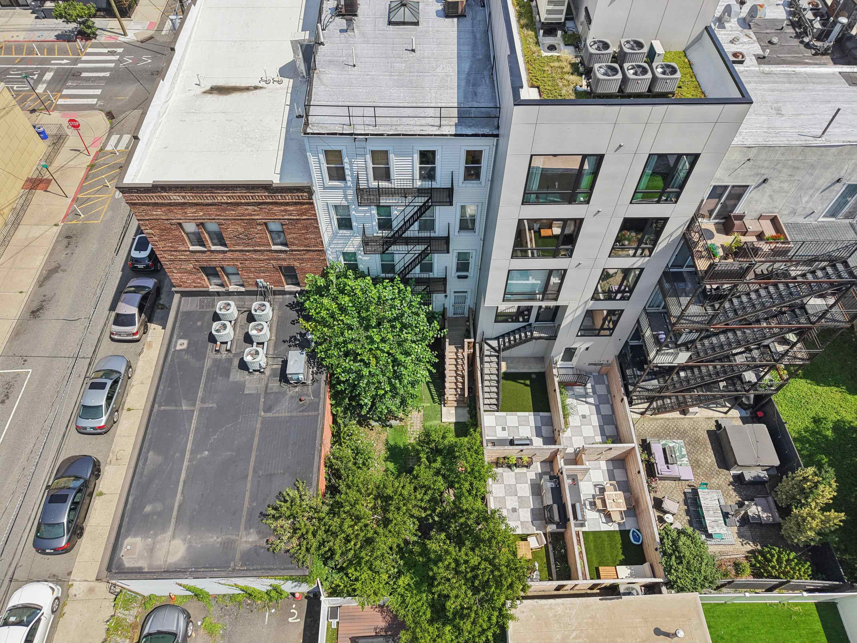 420 MONROE ST Unit: 4L