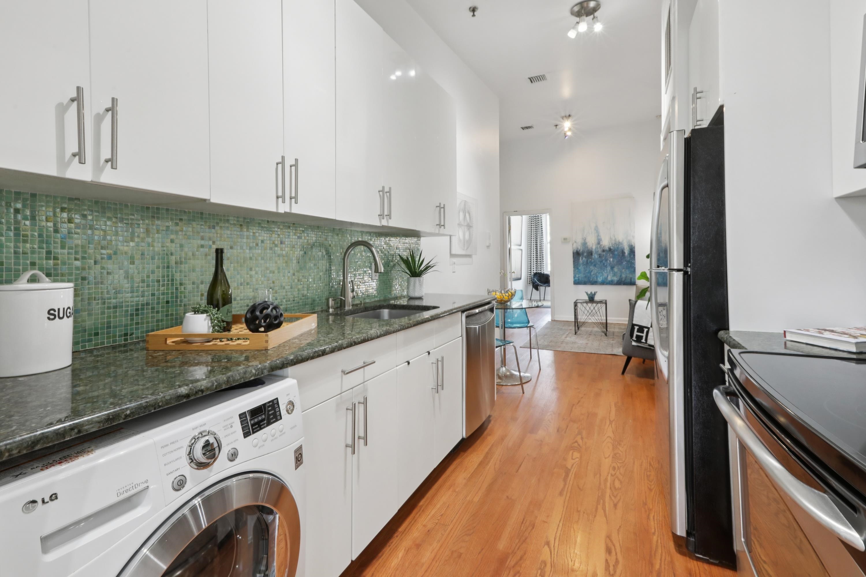 420 MONROE ST Unit: 4L