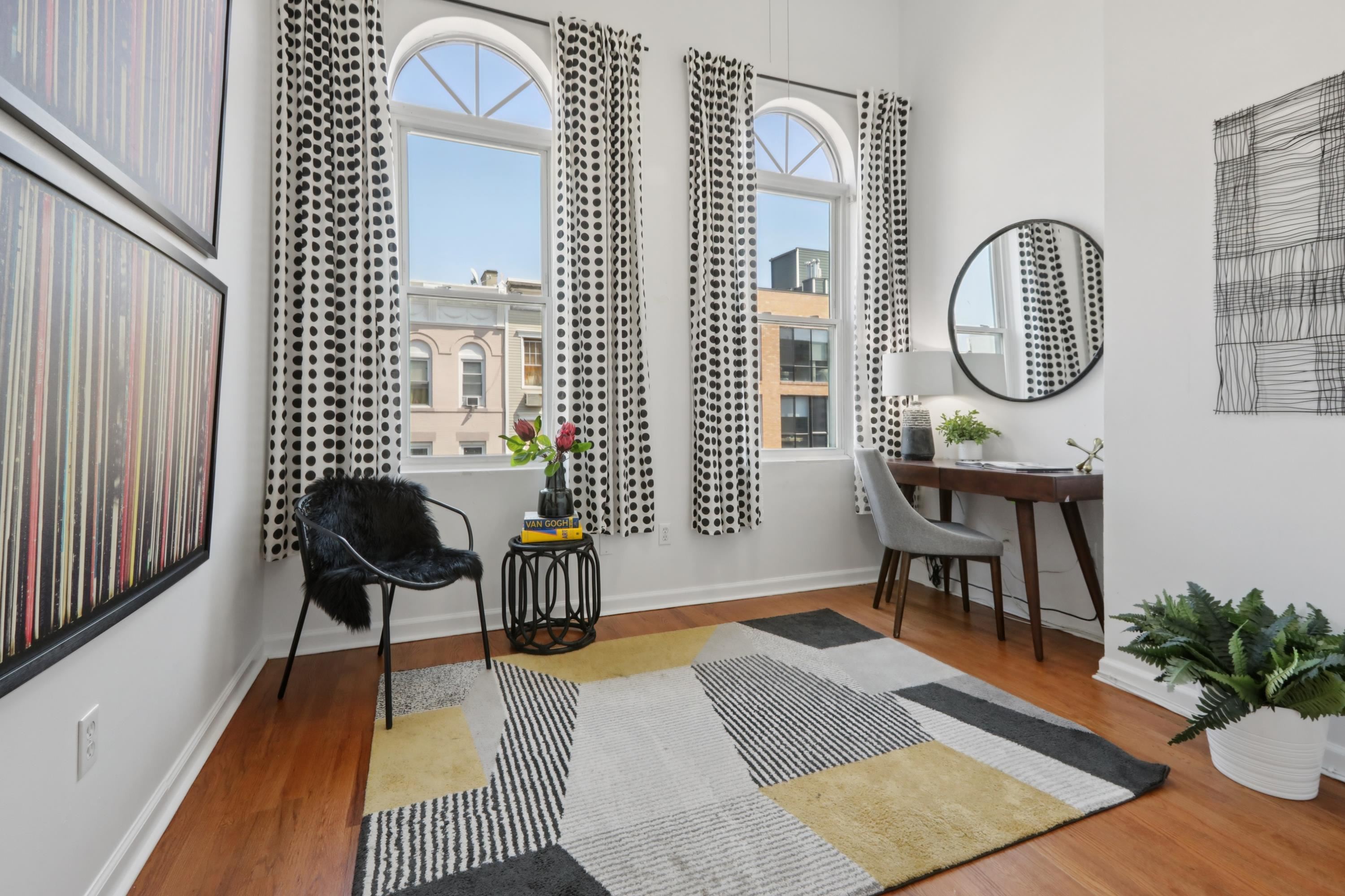 420 MONROE ST Unit: 4L