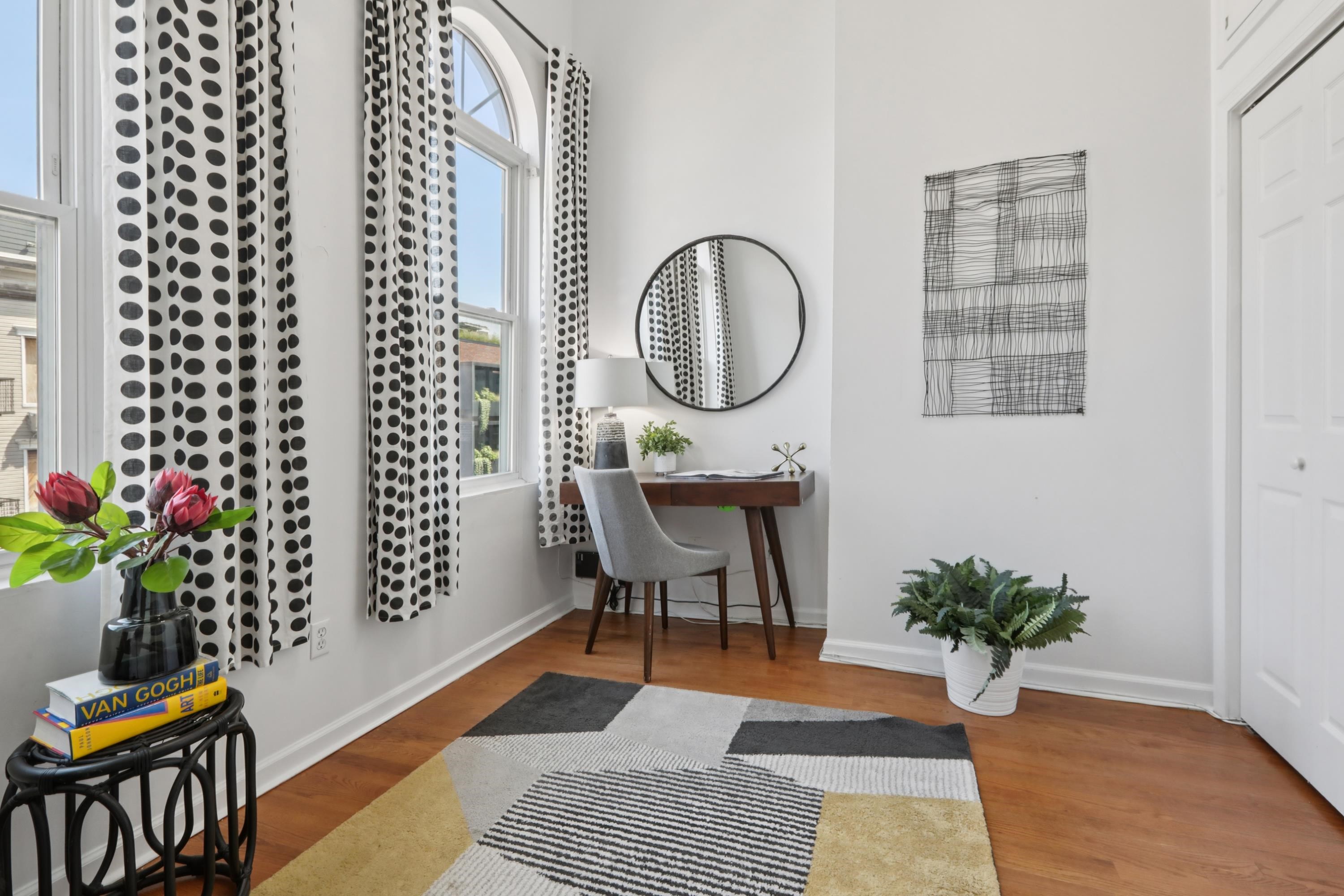 420 MONROE ST Unit: 4L