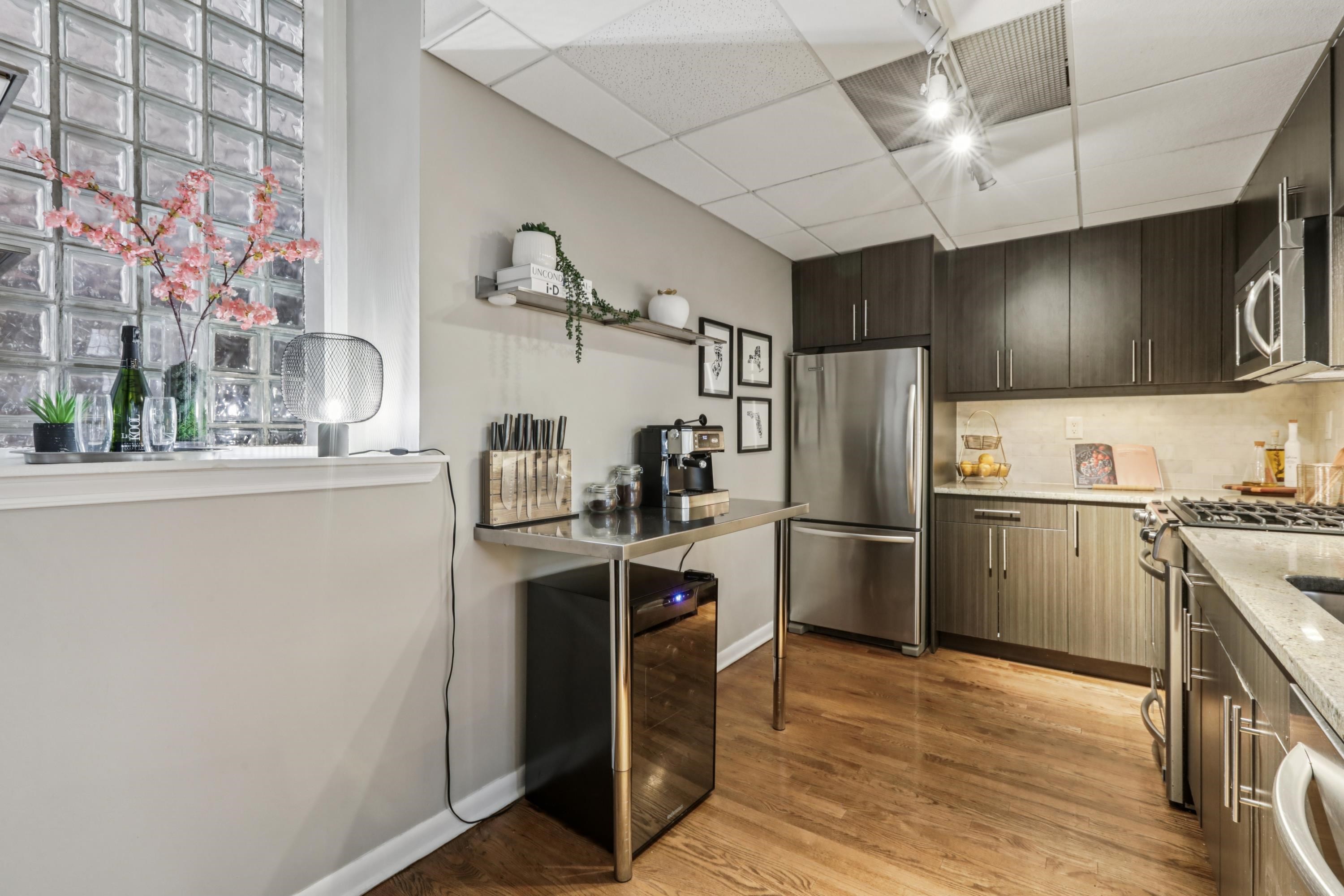 186 WAYNE ST Unit: 106D