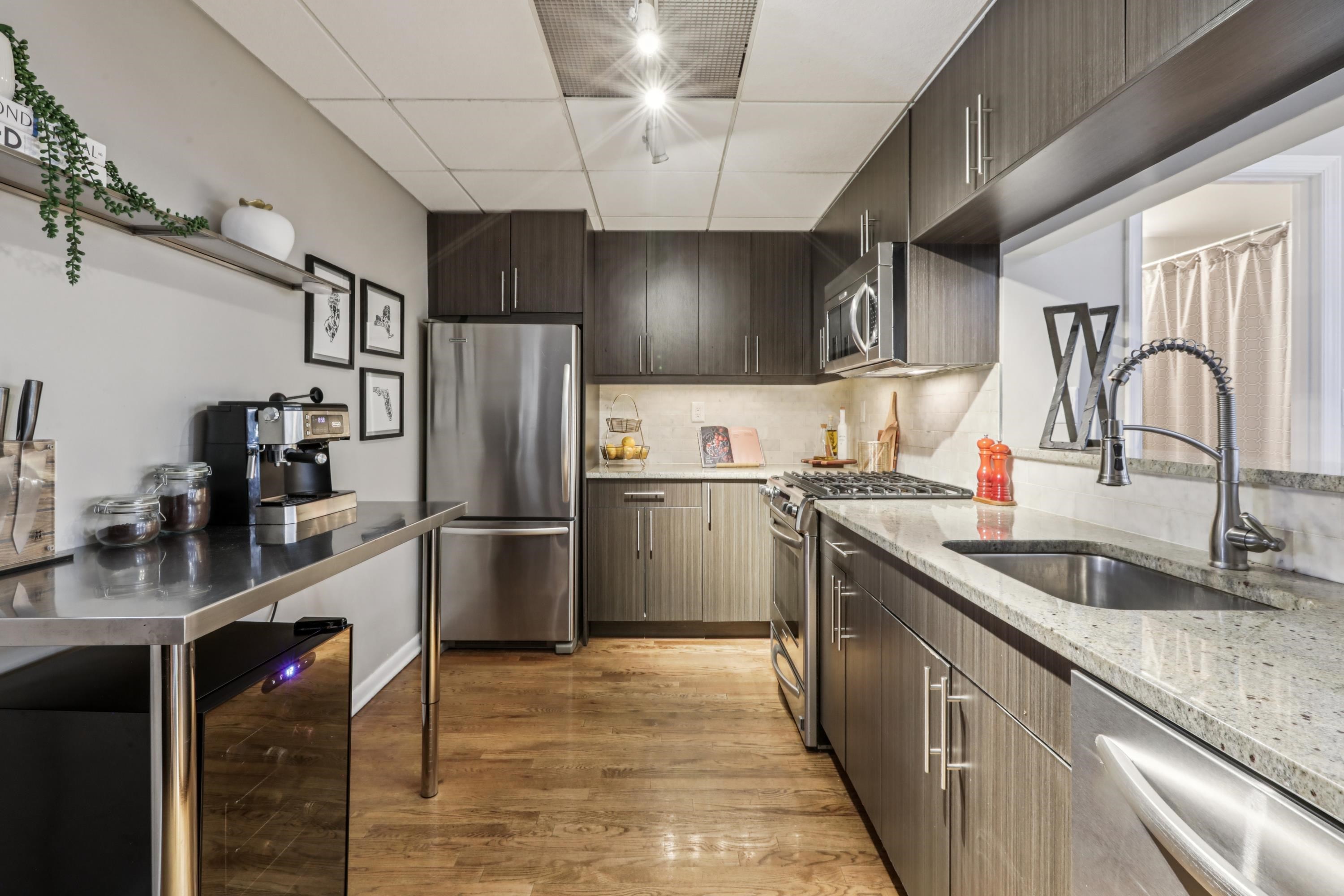 186 WAYNE ST Unit: 106D