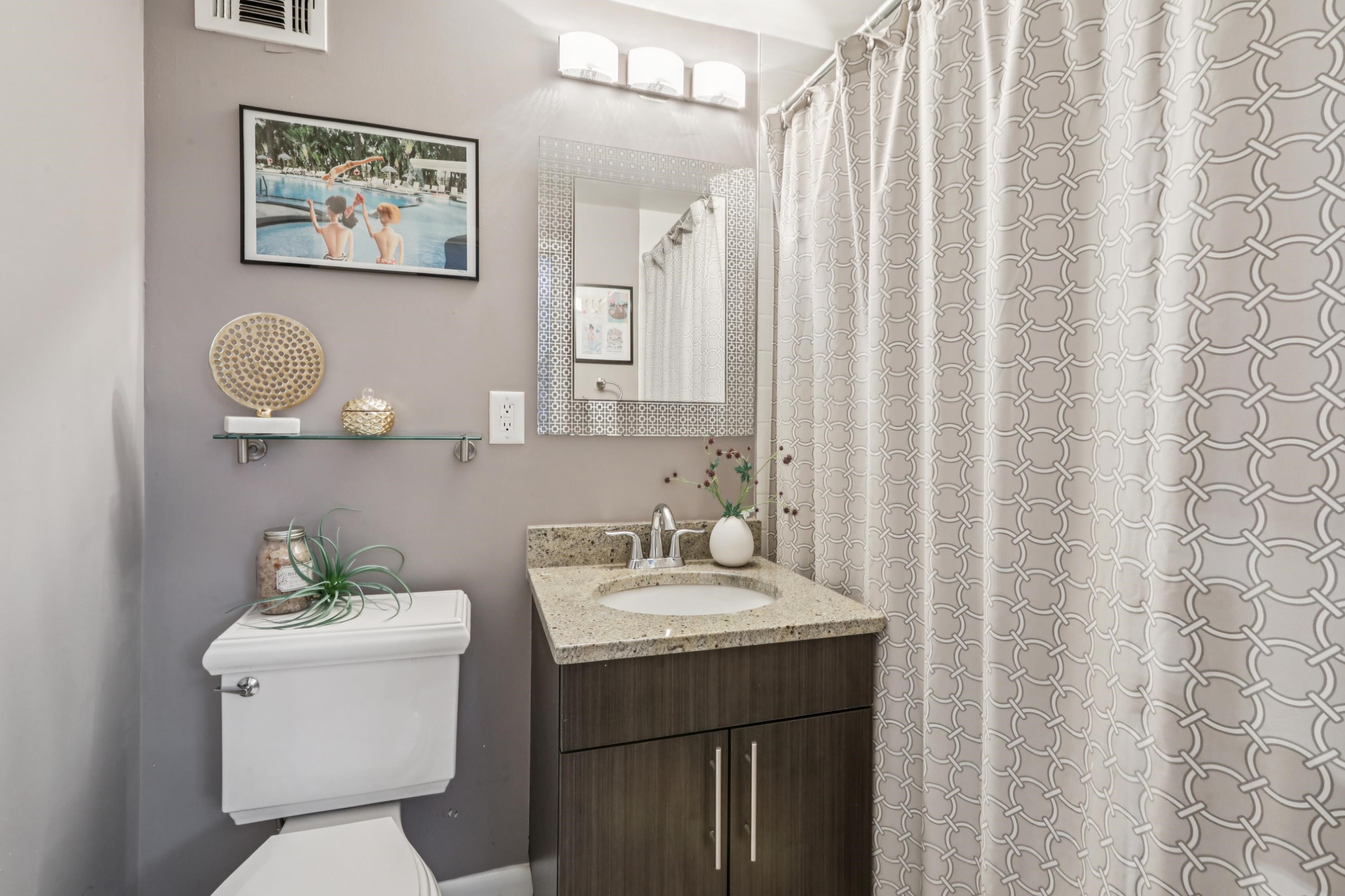 186 WAYNE ST Unit: 106D