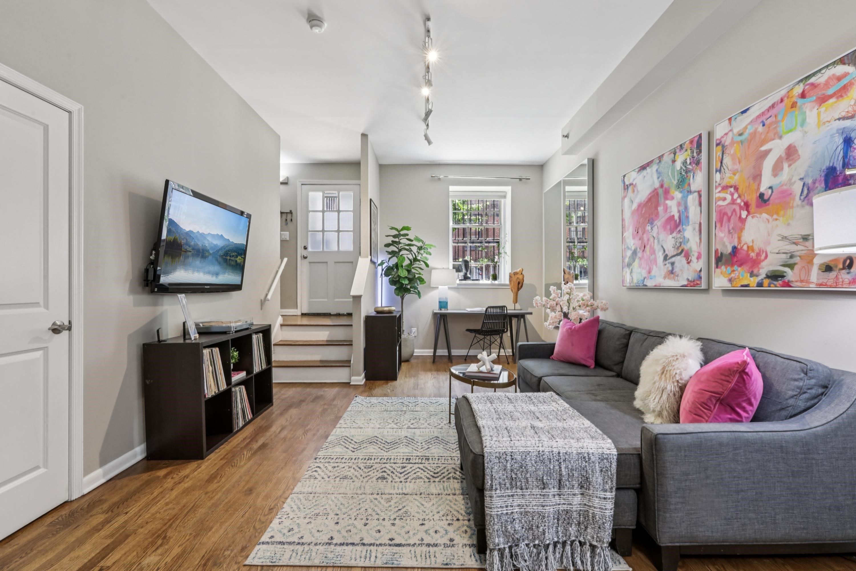 186 WAYNE ST Unit: 106D