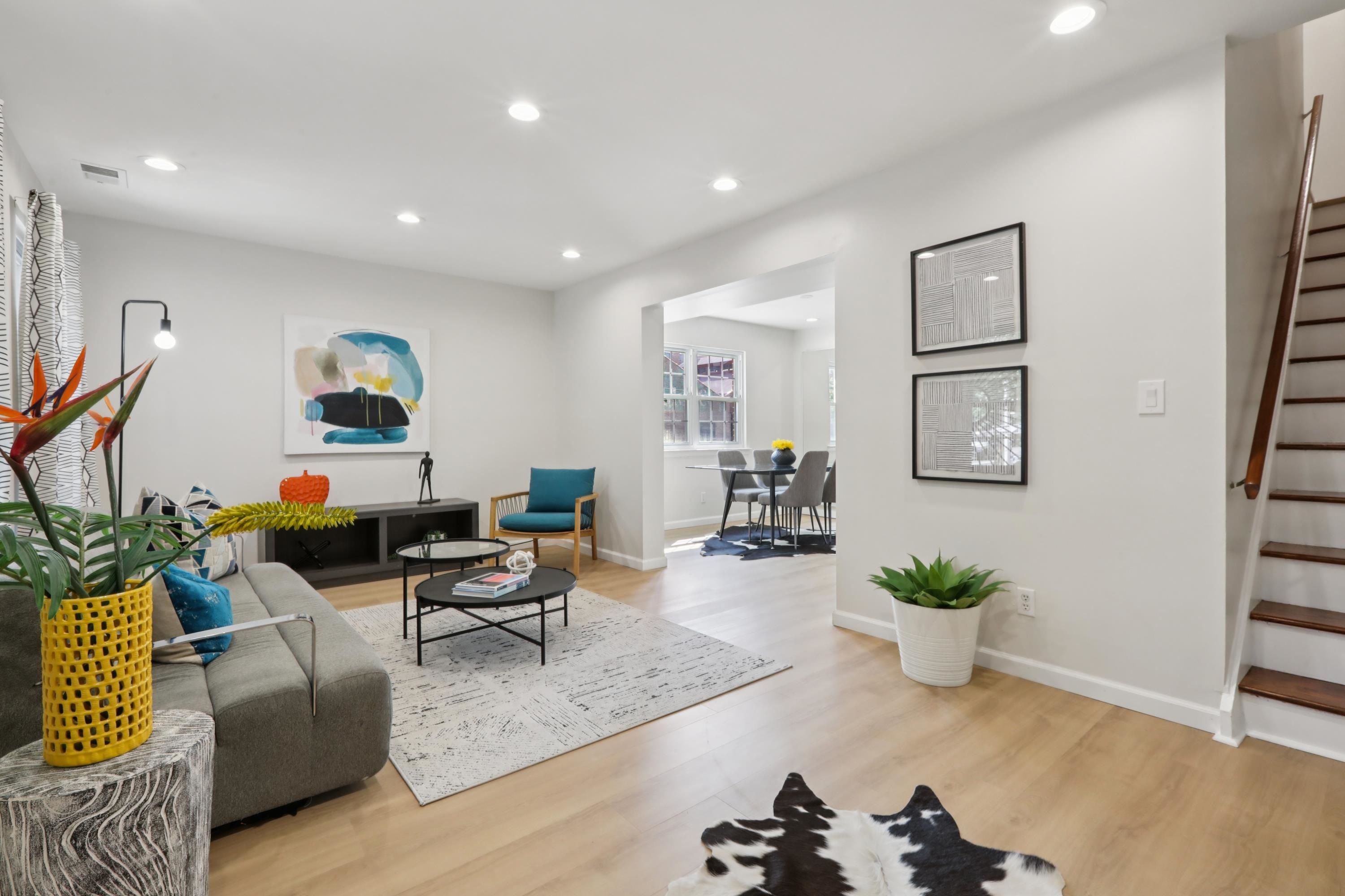 361 MONMOUTH ST