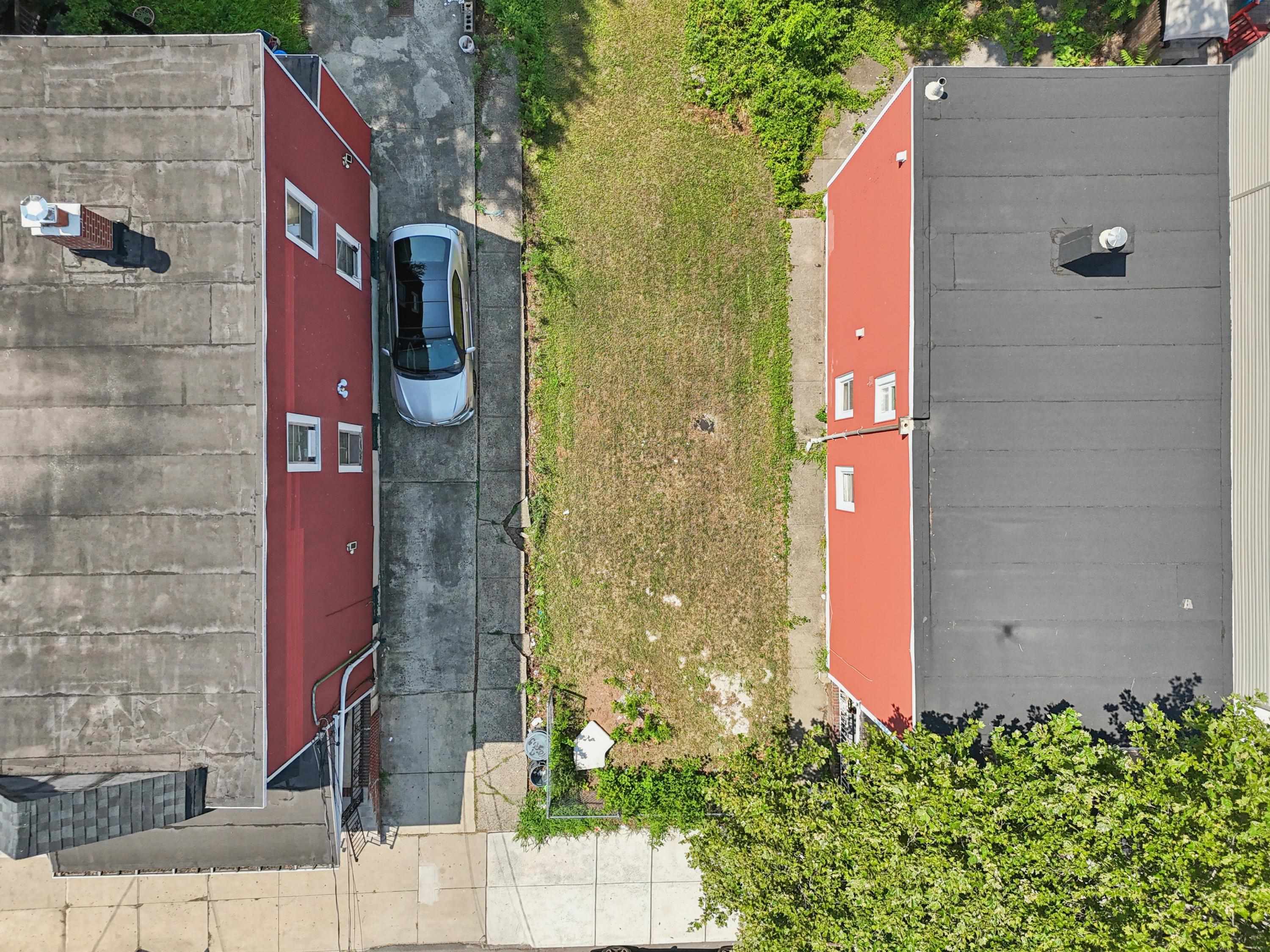 297 CLAREMONT AVE