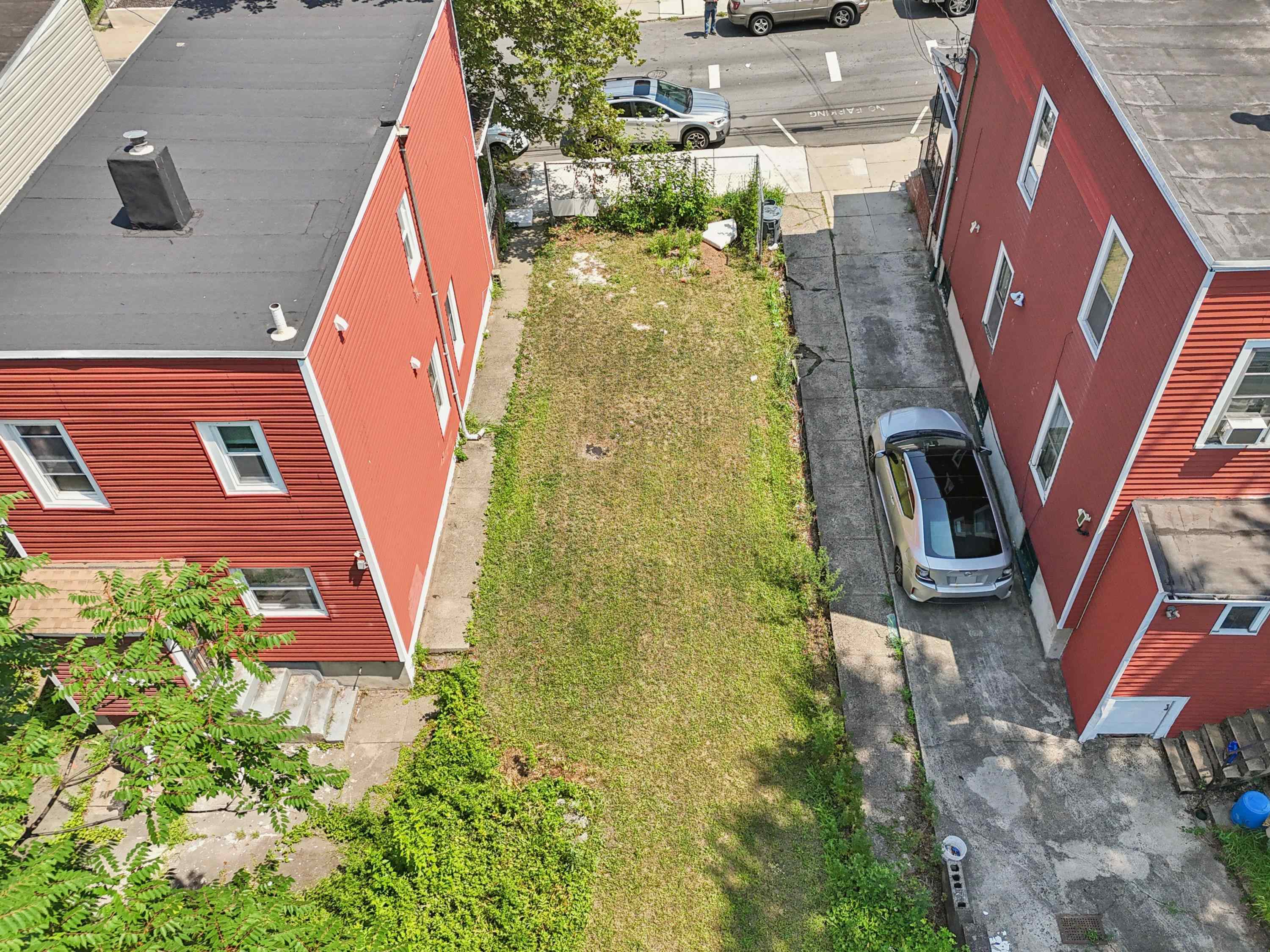 297 CLAREMONT AVE
