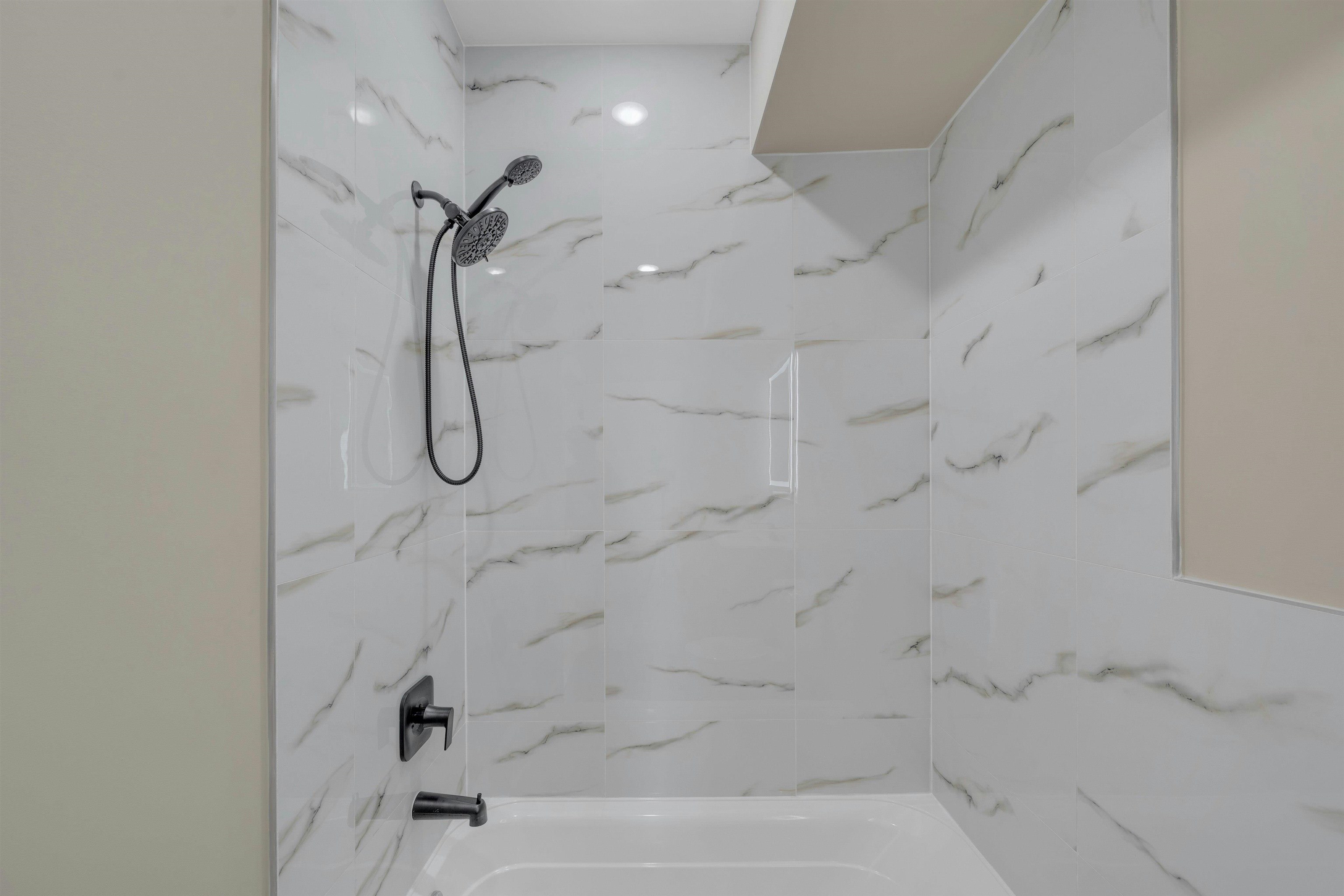 275 PEARSALL AVE Unit: 1