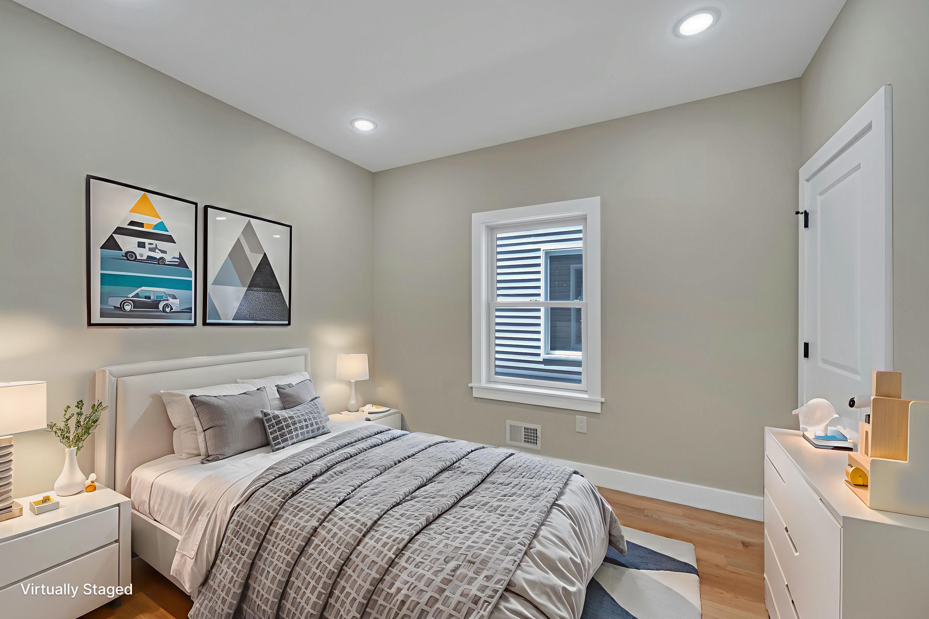 275 PEARSALL AVE Unit: 1