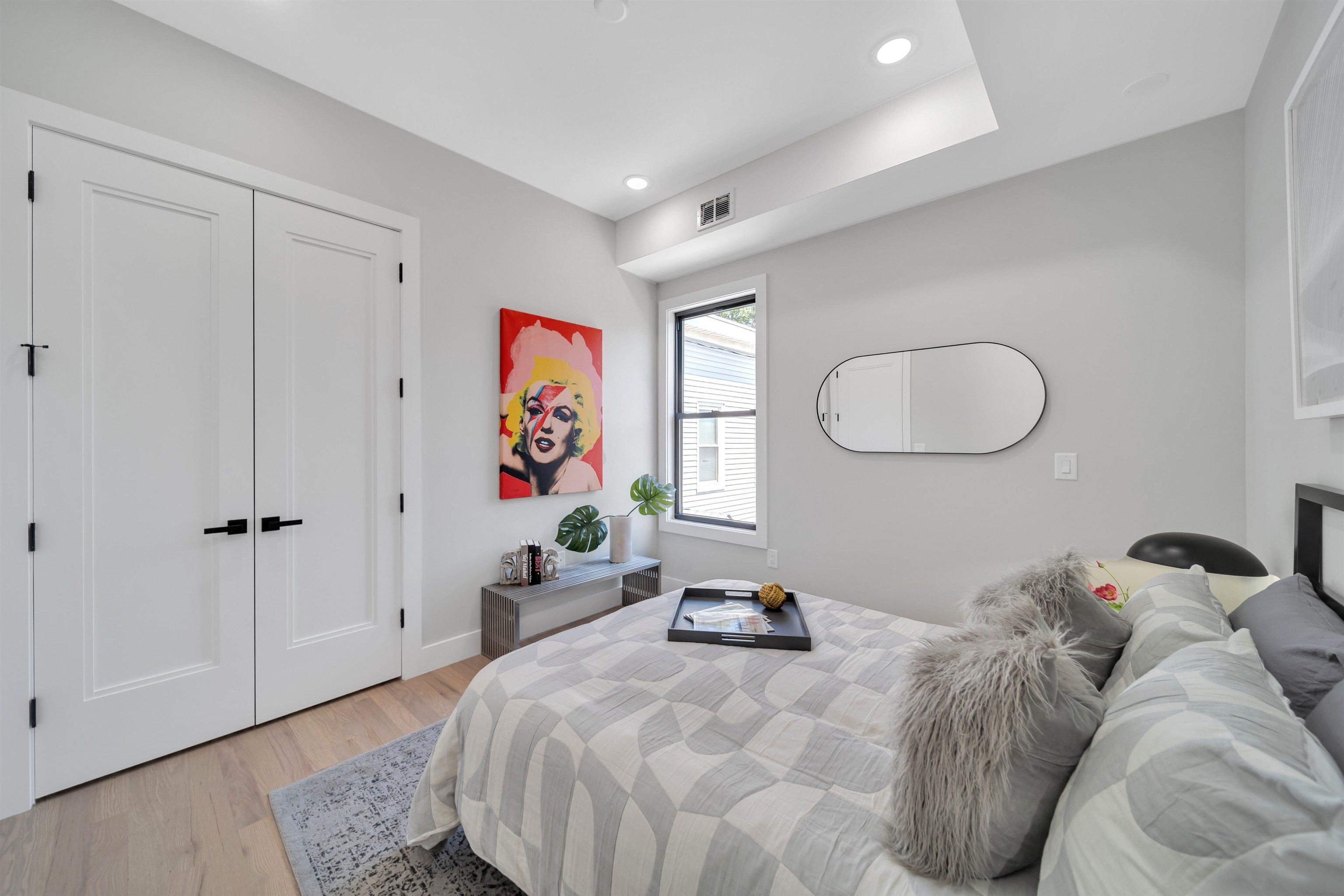 134 MANHATTAN AVE Unit: 2