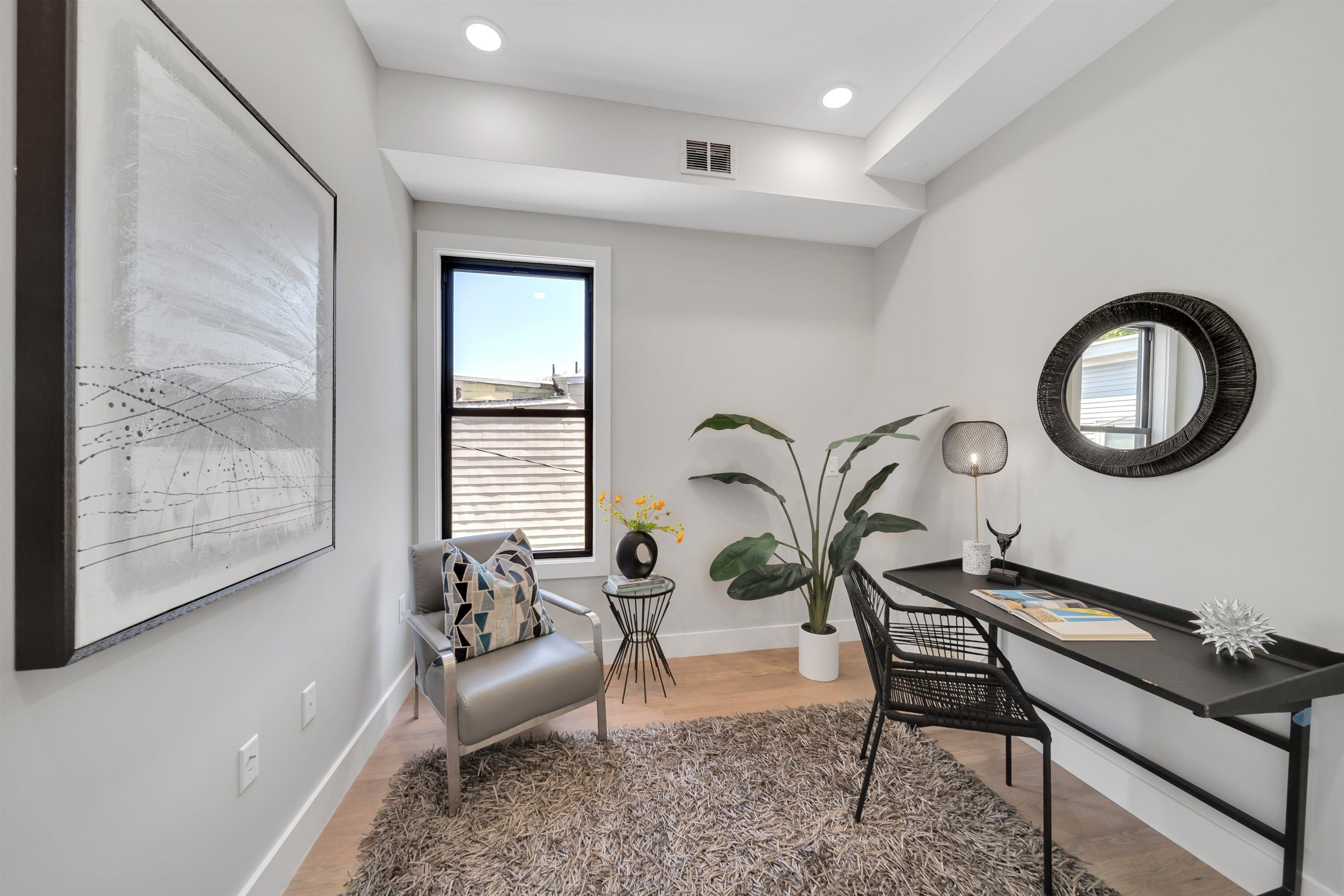 134 MANHATTAN AVE Unit: 2
