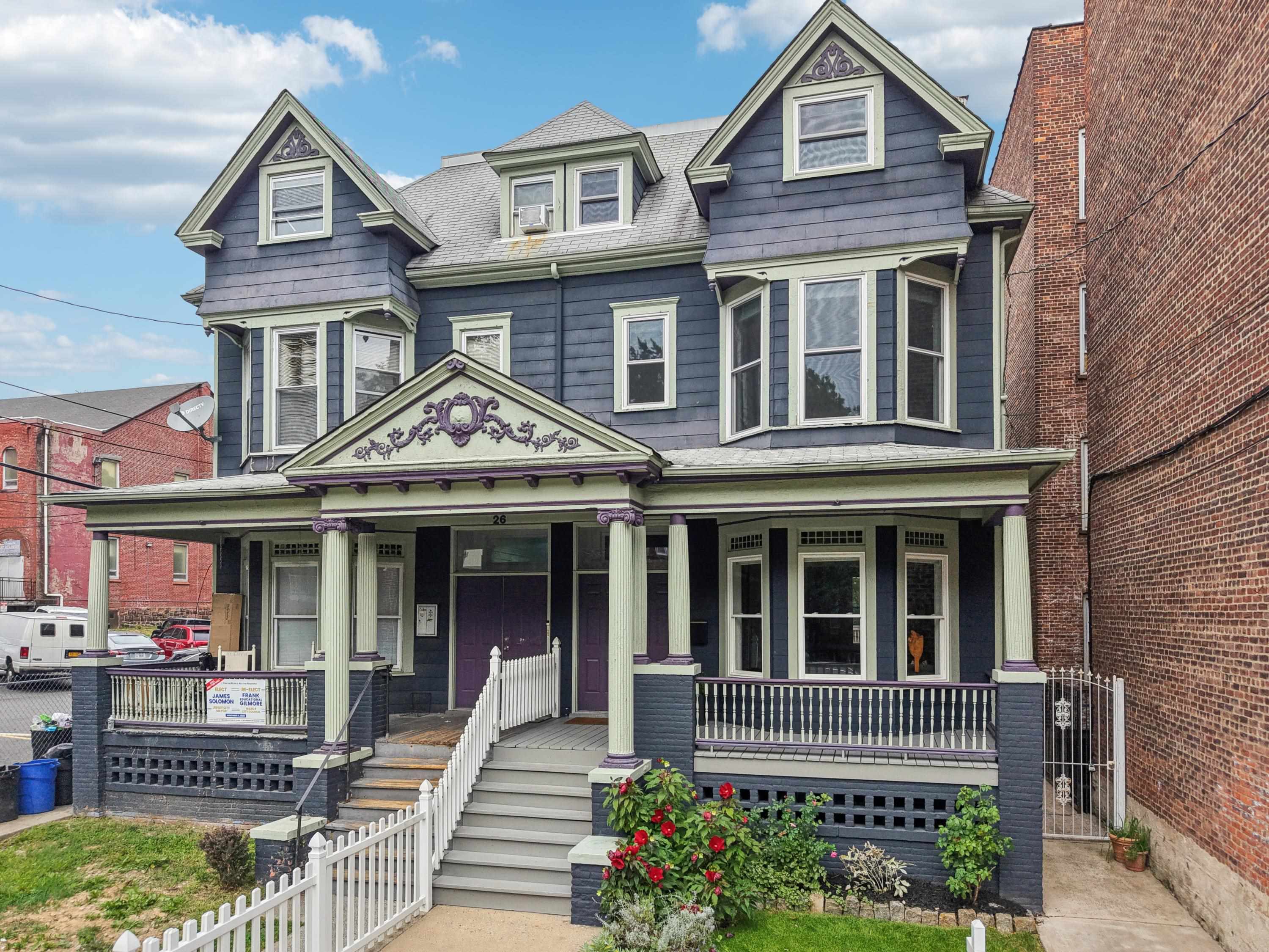 24 EMORY ST
