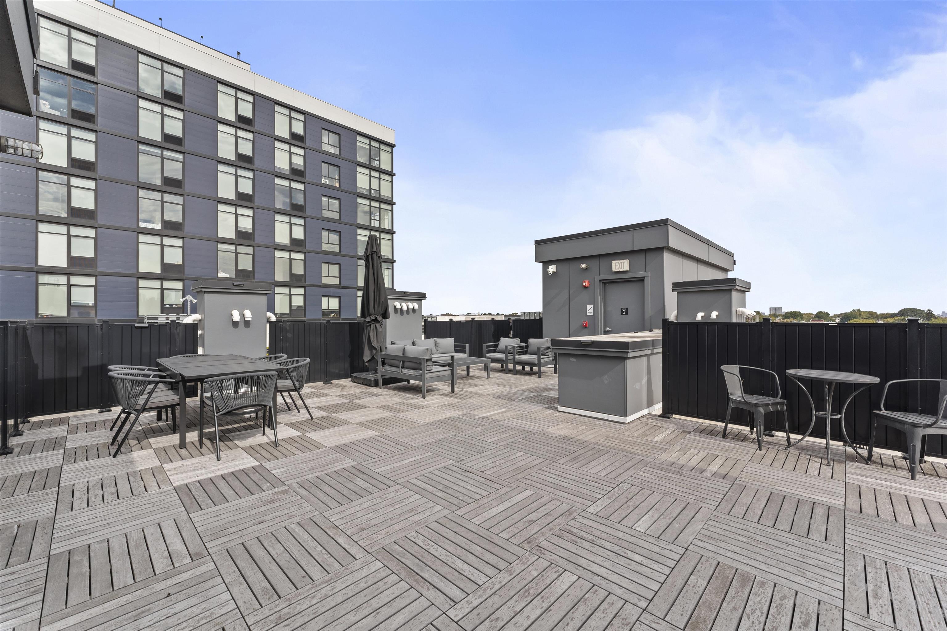 348 BALDWIN AVE Unit: 402