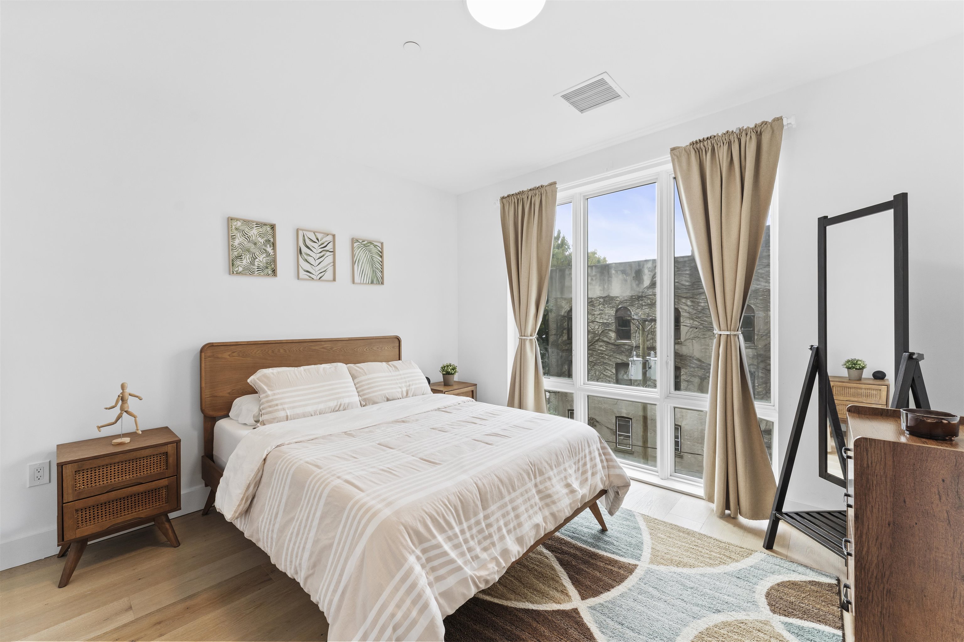 348 BALDWIN AVE Unit: 402