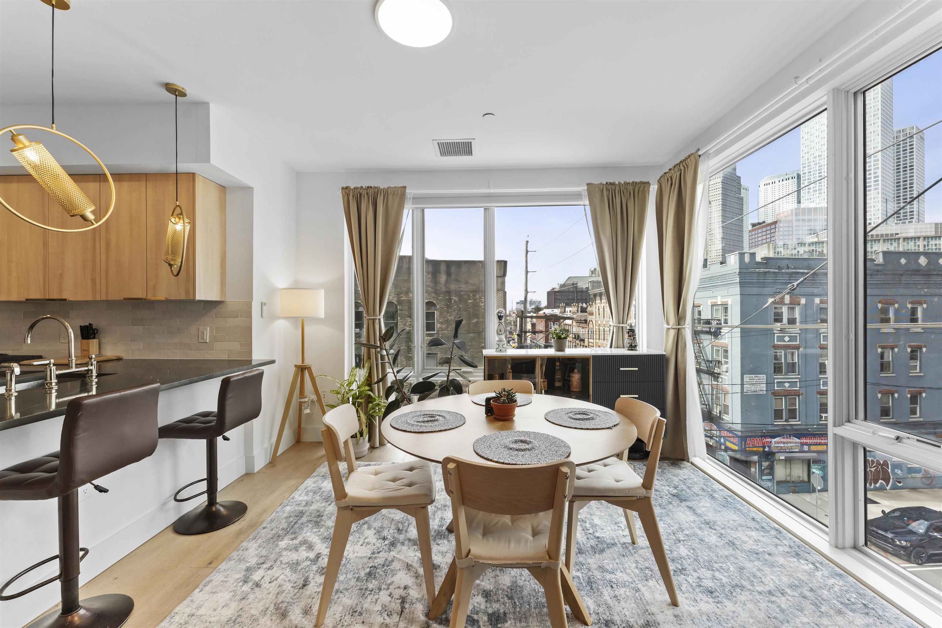 348 BALDWIN AVE Unit: 402