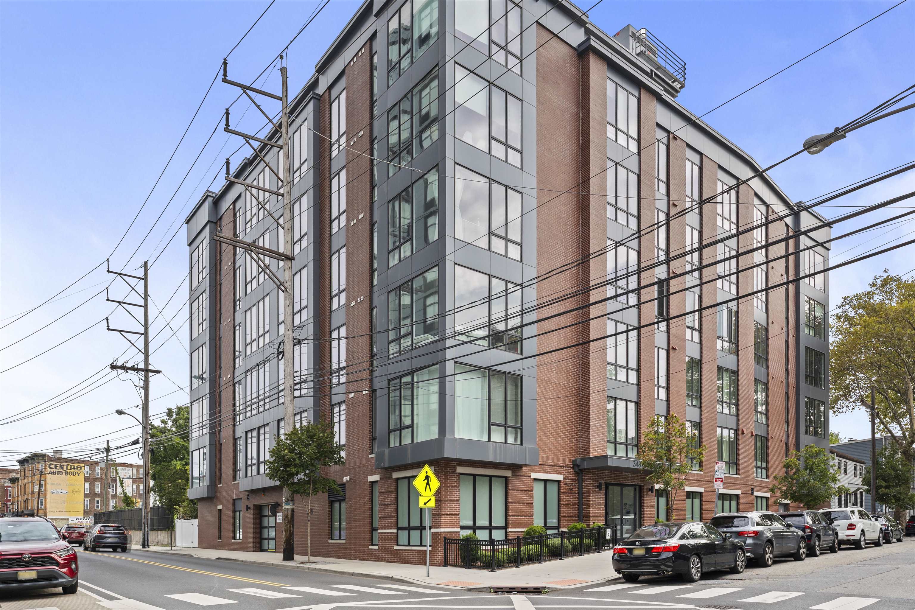 348 BALDWIN AVE Unit: 402