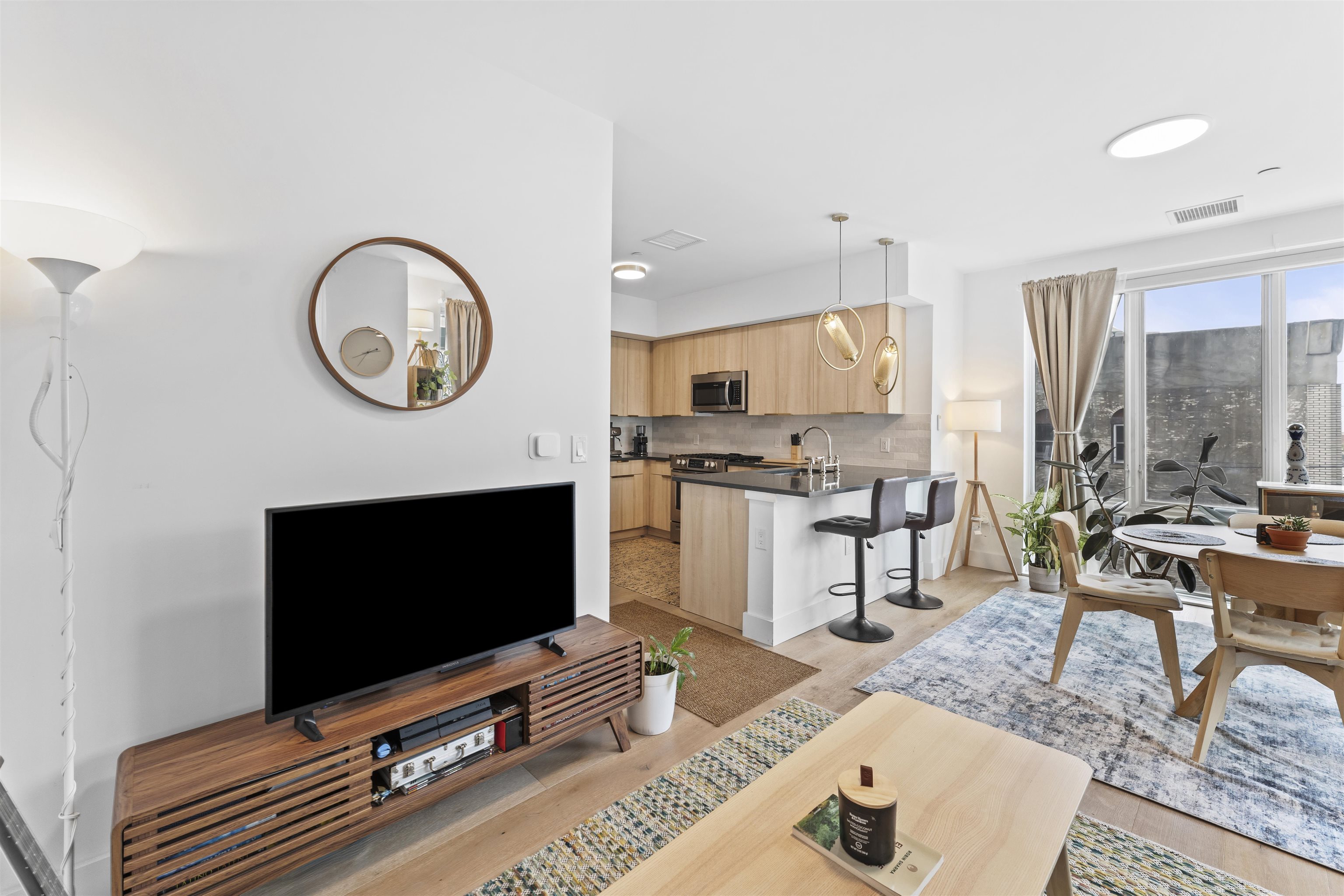 348 BALDWIN AVE Unit: 402