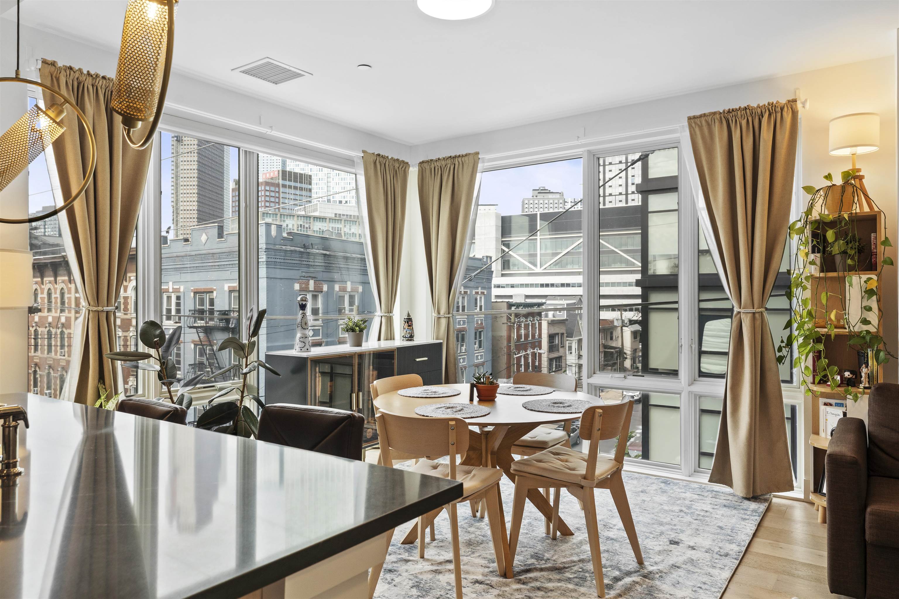 348 BALDWIN AVE Unit: 402