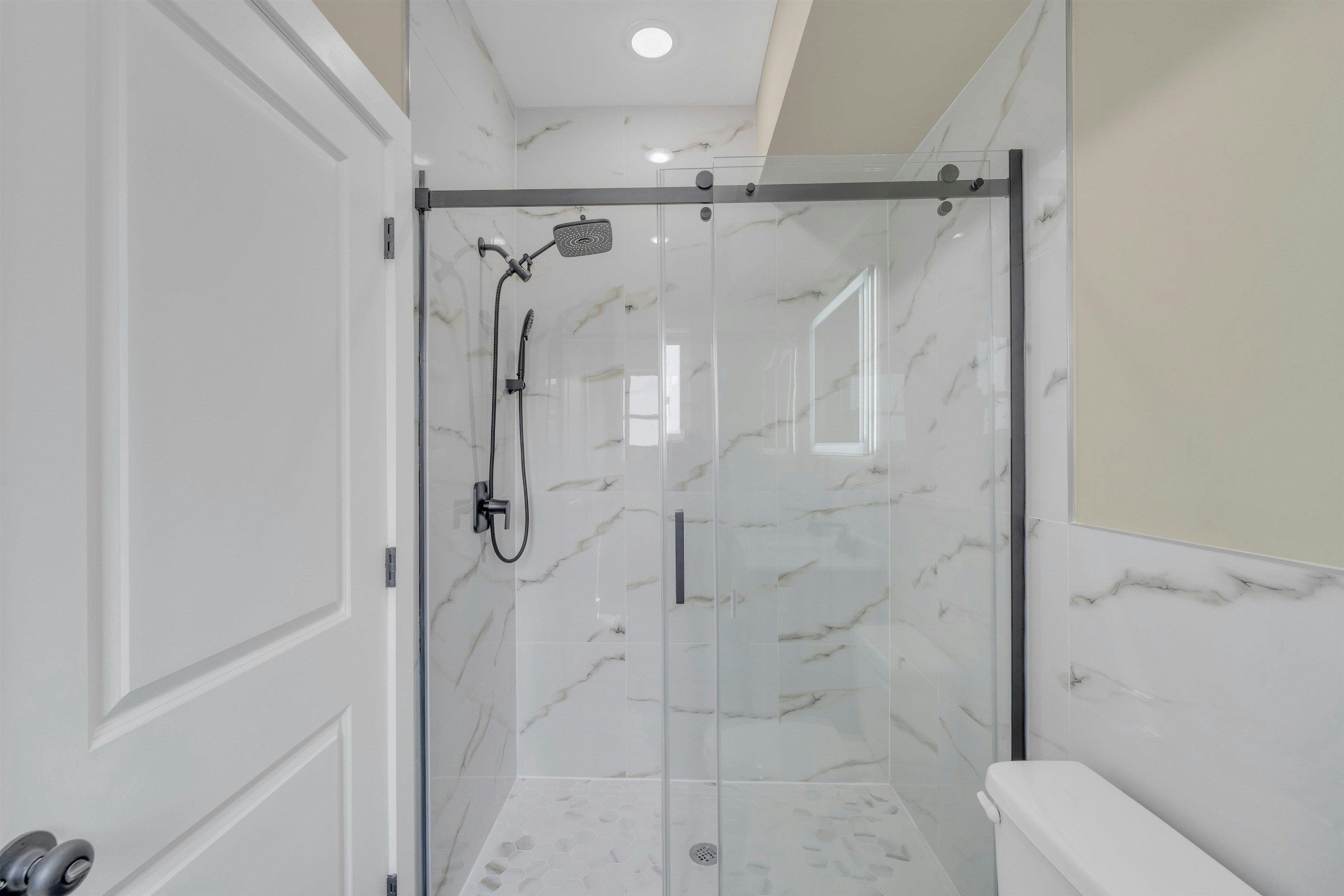 275 PEARSALL AVE Unit: 2