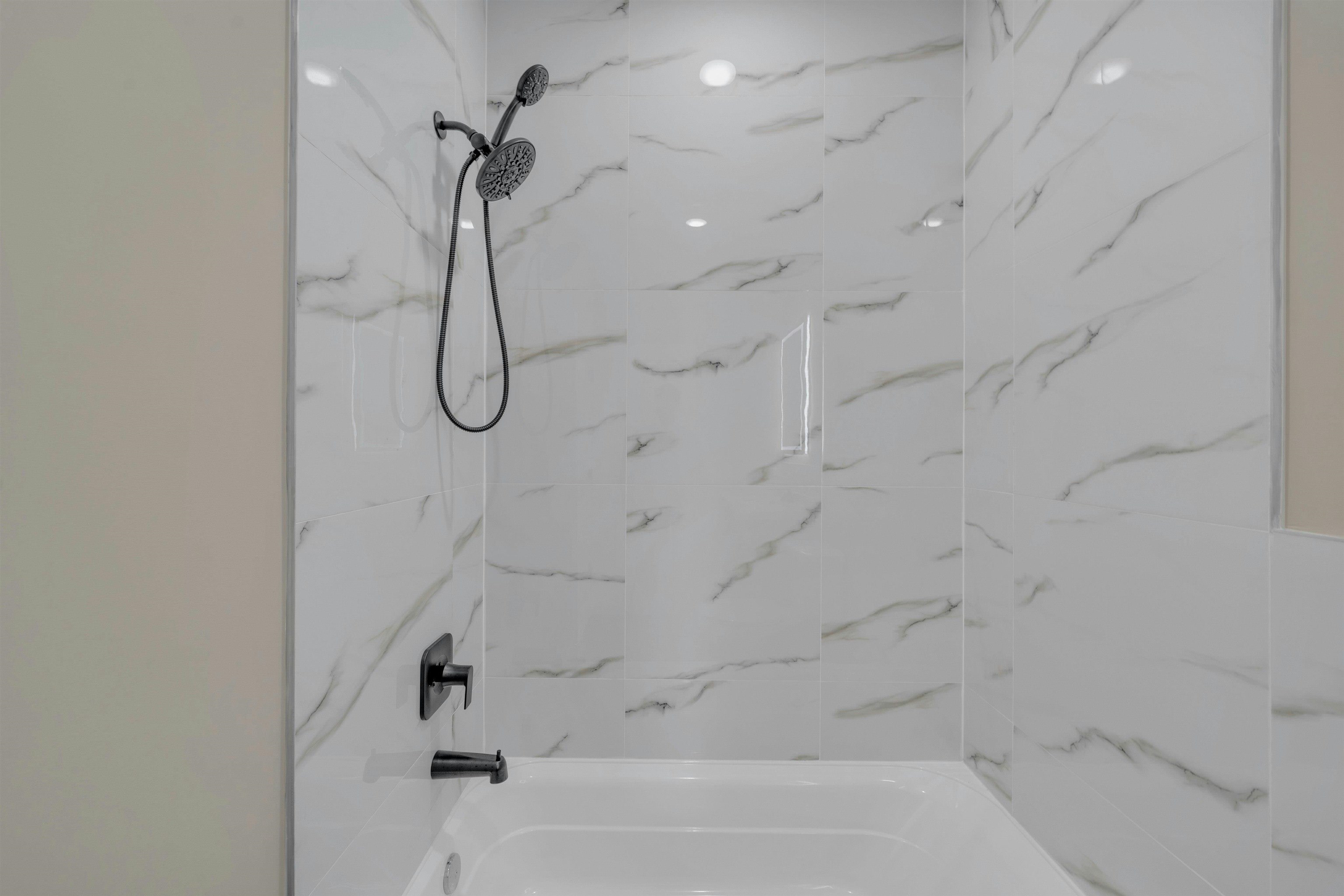 275 PEARSALL AVE Unit: 2