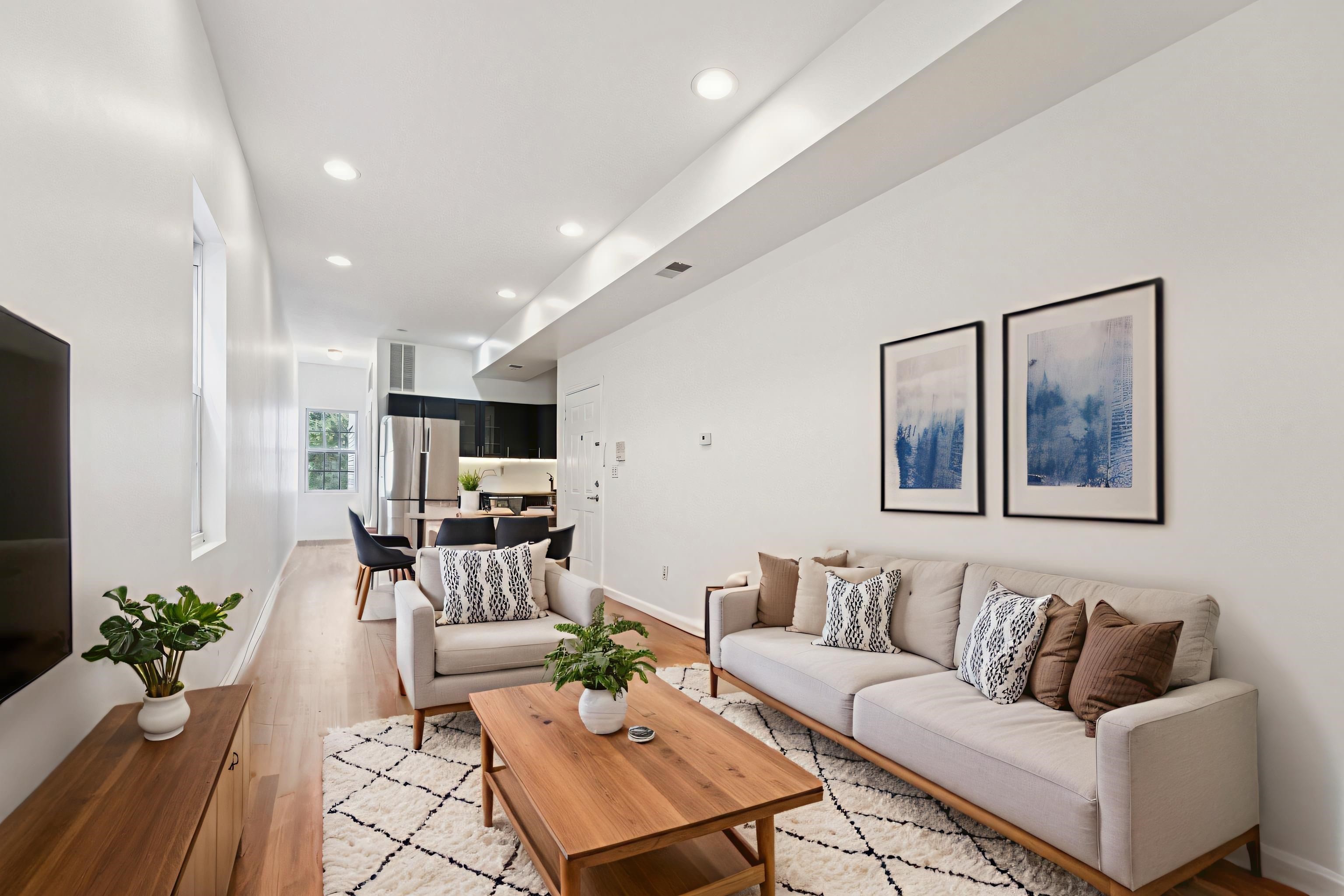 1097 SUMMIT AVE Unit: 2A