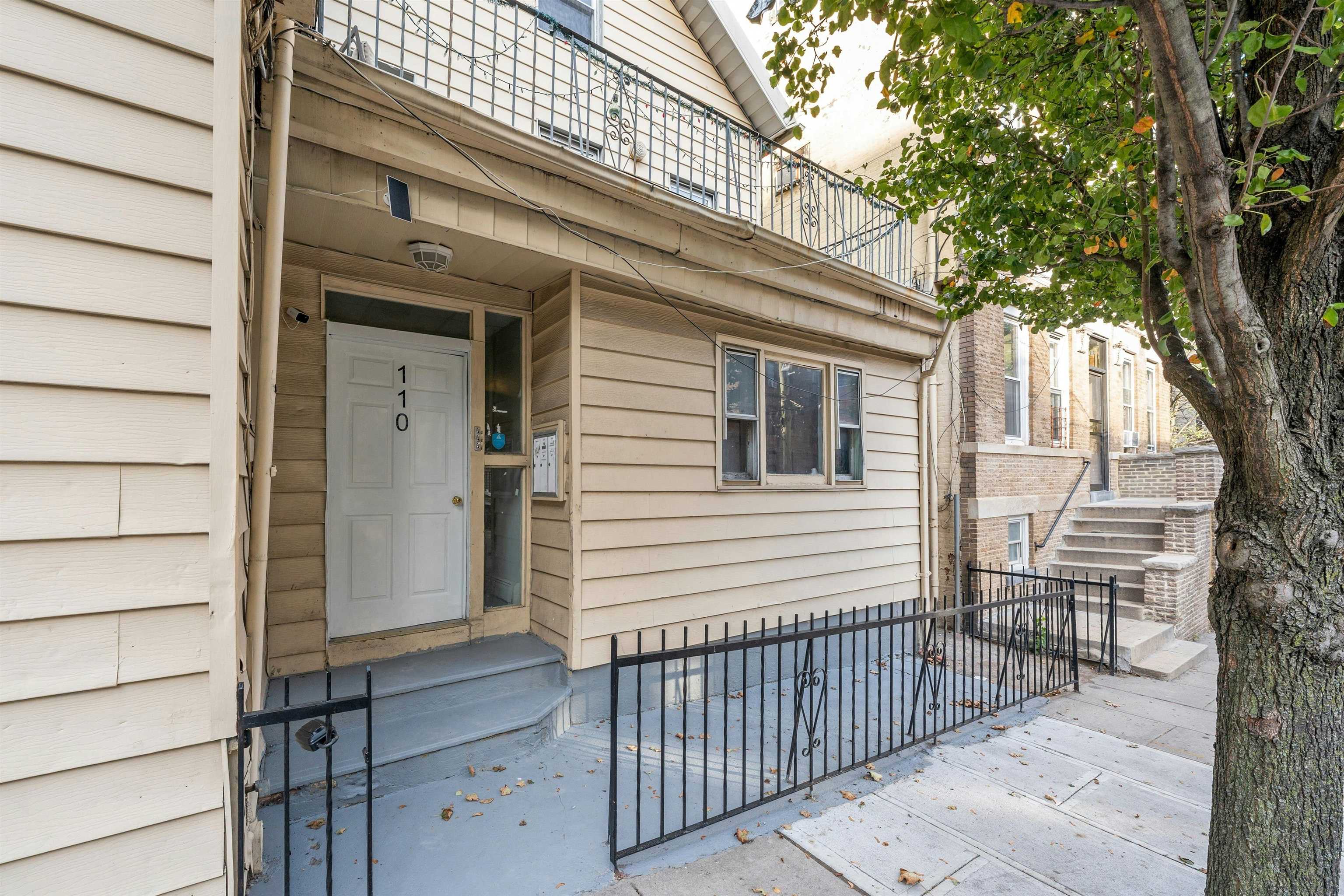 110 34TH ST Unit: #1