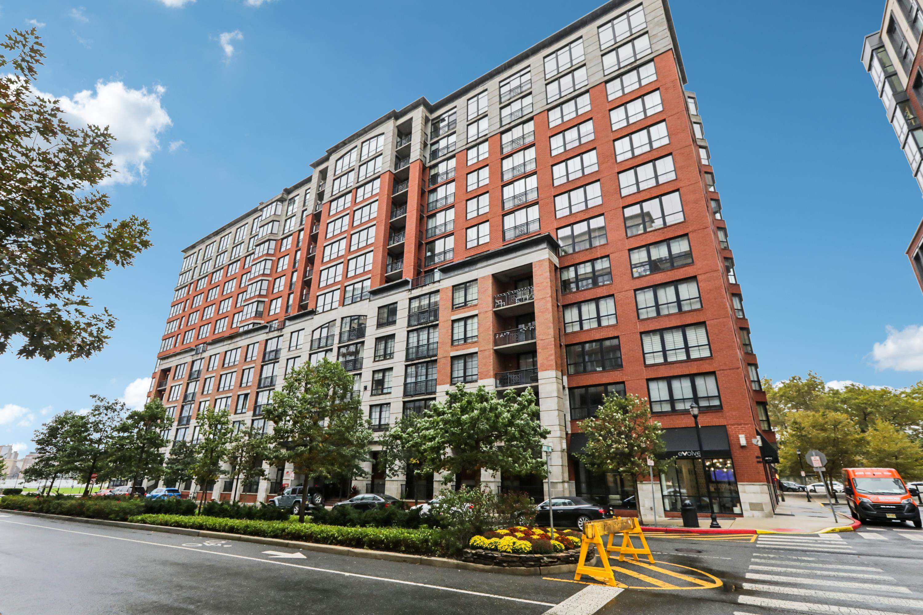 1025 MAXWELL LANE Unit: 1201