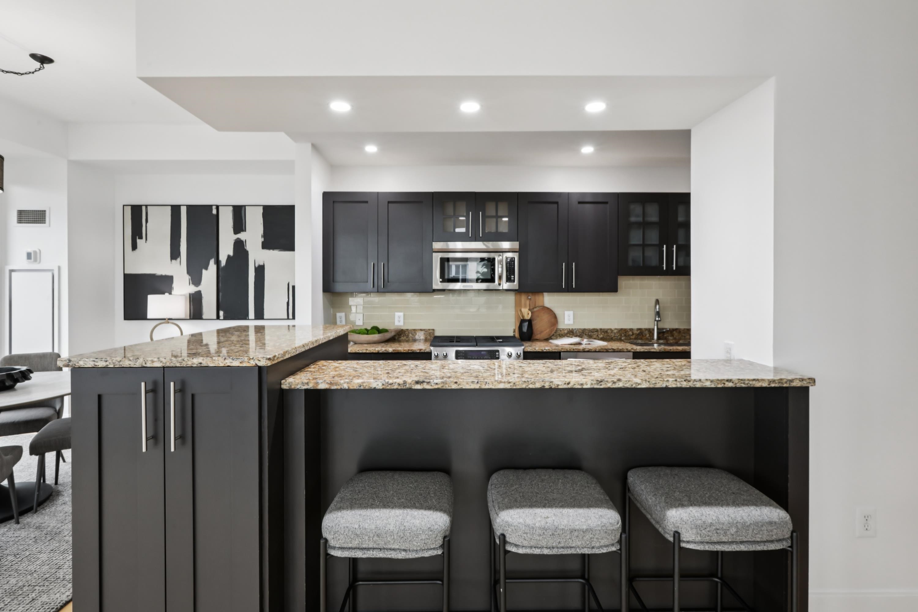 1025 MAXWELL LANE Unit: 1201