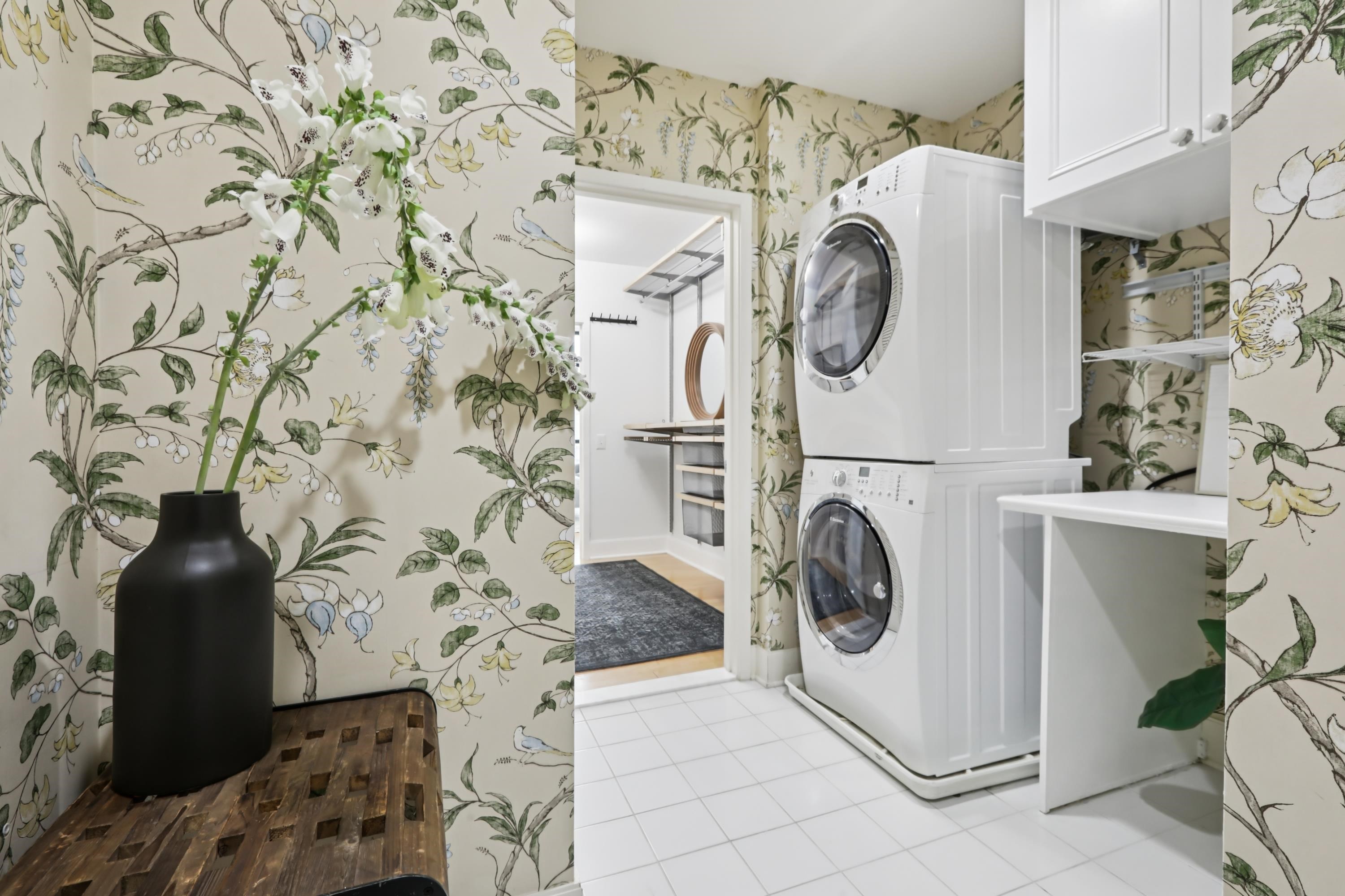 1025 MAXWELL LANE Unit: 1201