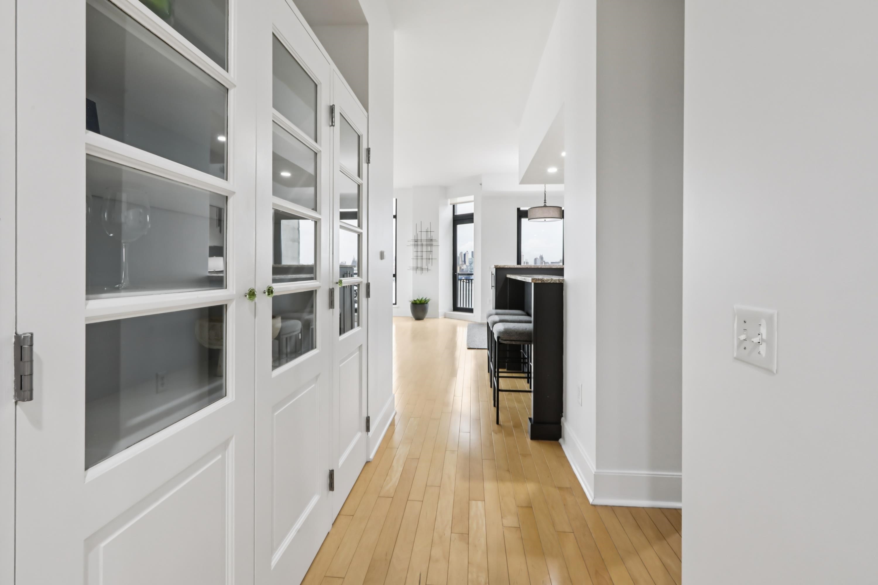 1025 MAXWELL LANE Unit: 1201