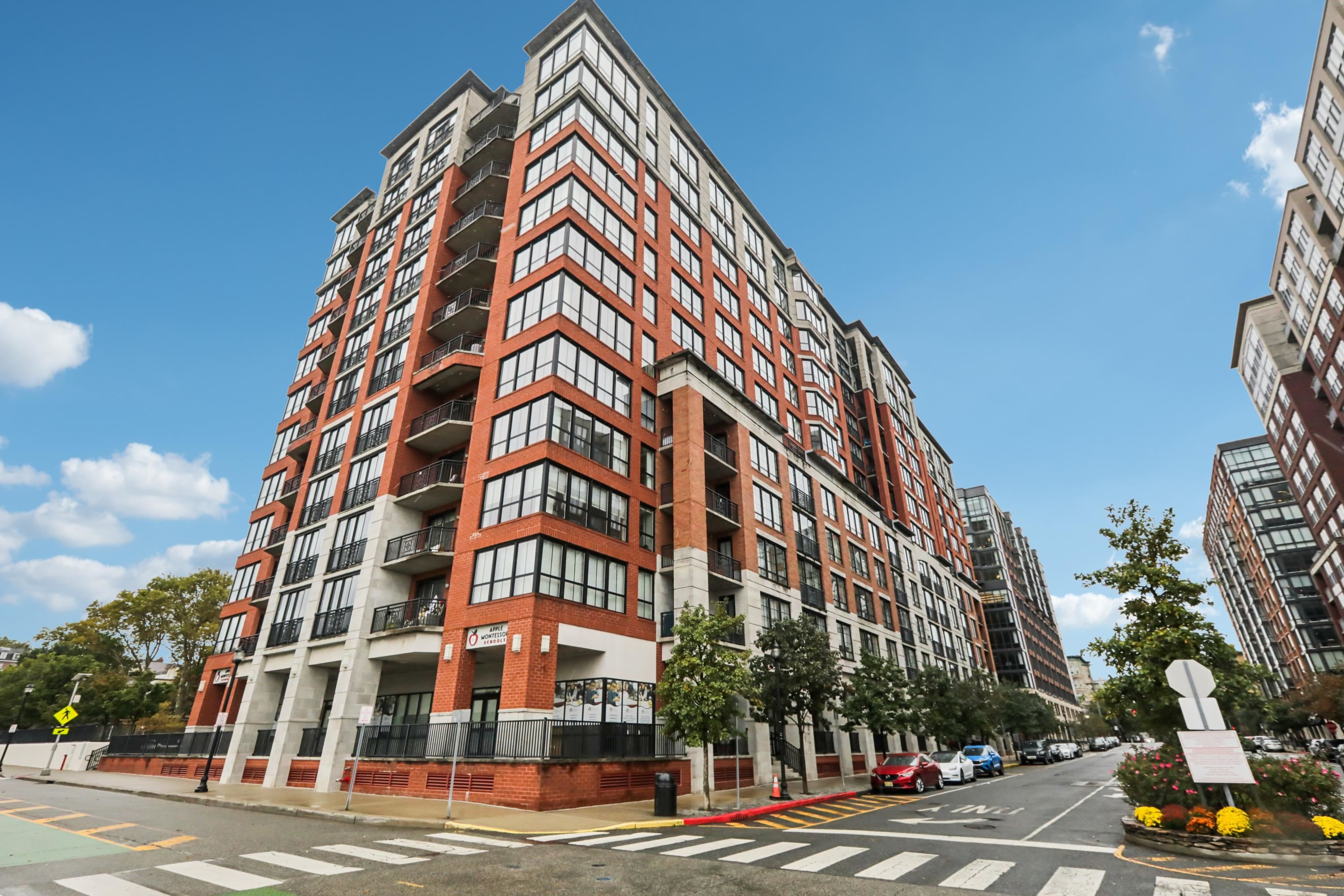 1025 MAXWELL LANE Unit: 1201