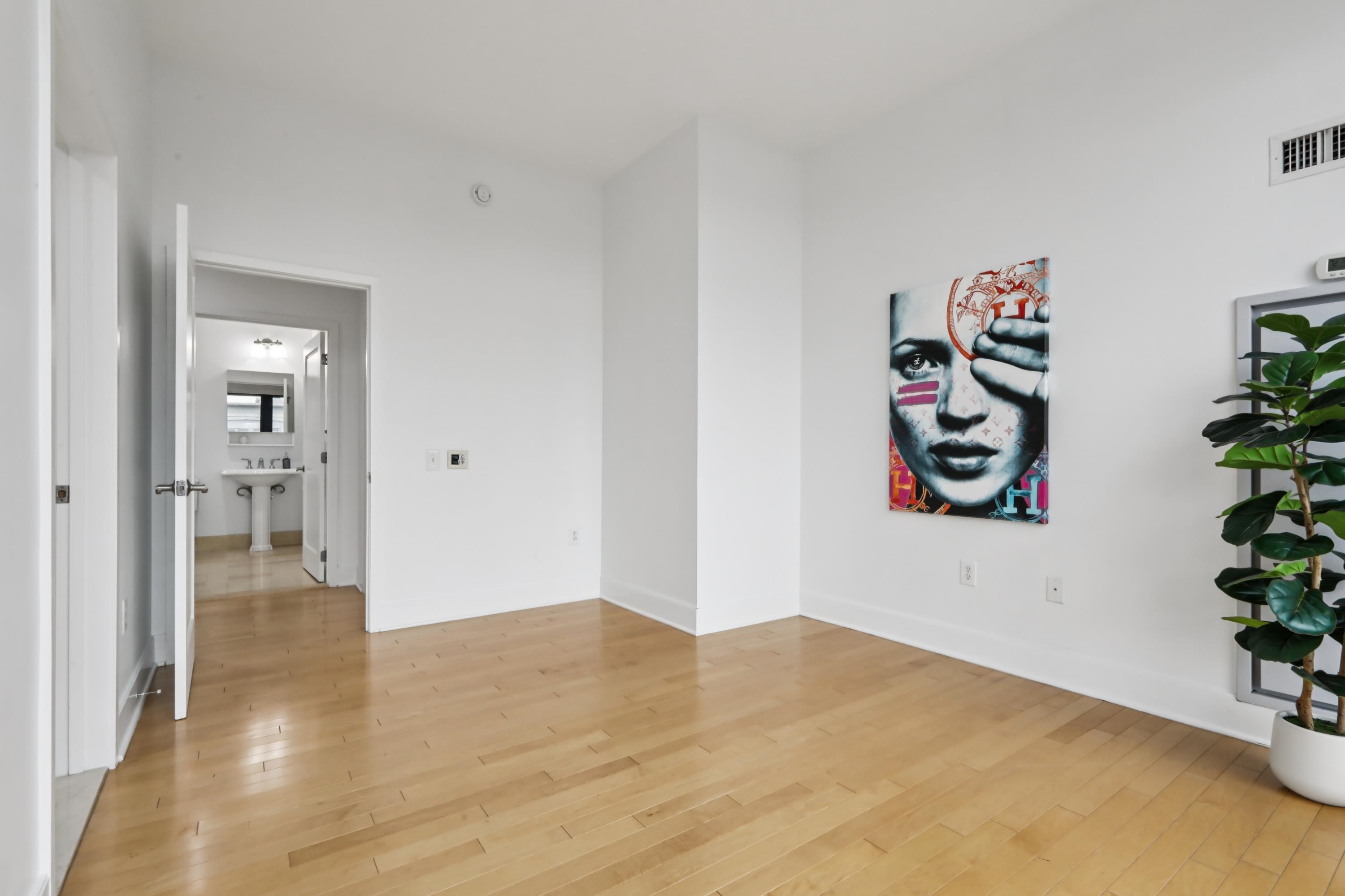 1025 MAXWELL LANE Unit: 1201