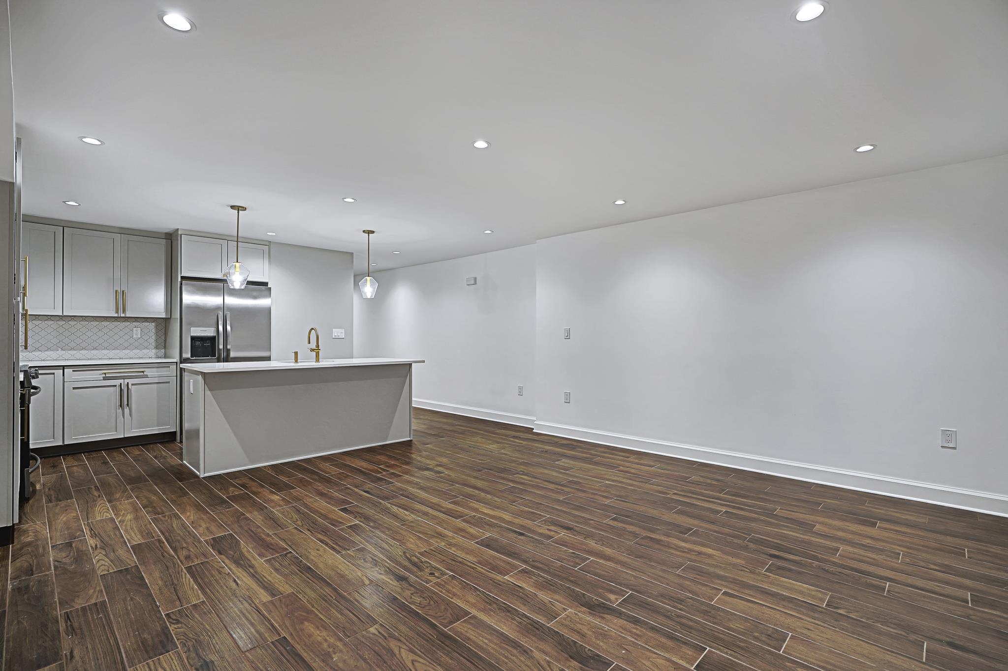 244 4TH ST Unit: 1