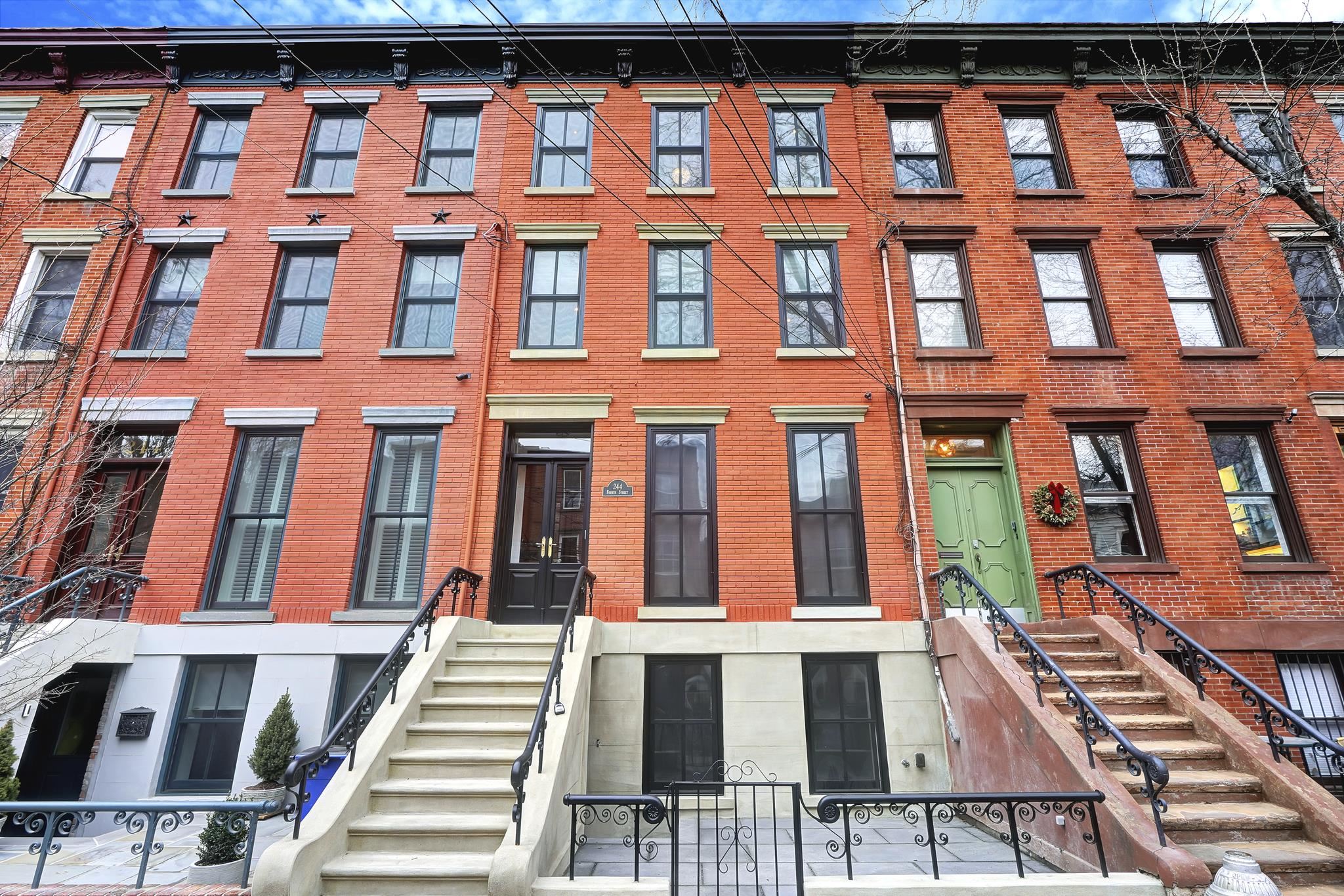 244 4TH ST Unit: 1