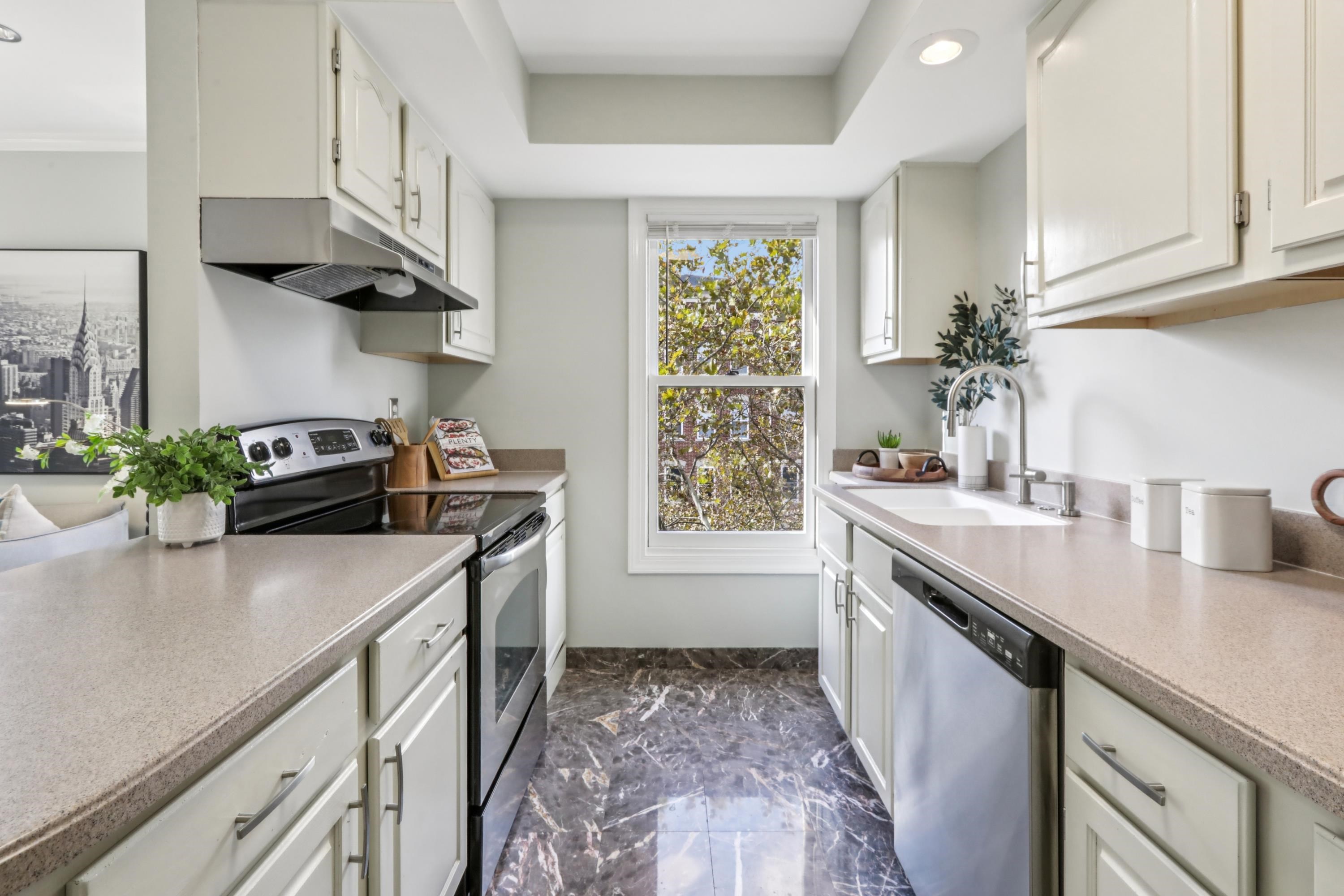 180 WASHINGTON ST Unit: 12