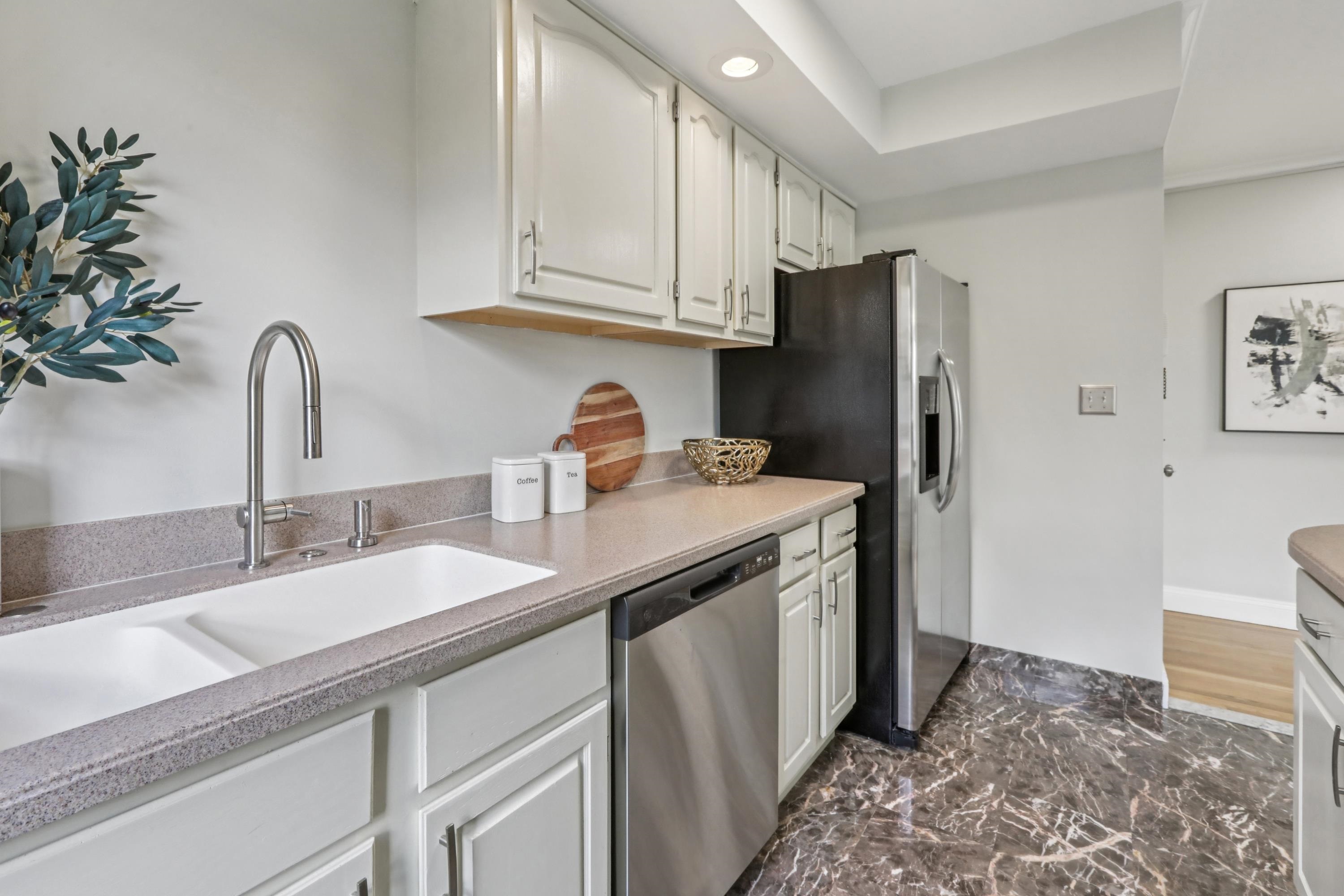 180 WASHINGTON ST Unit: 12