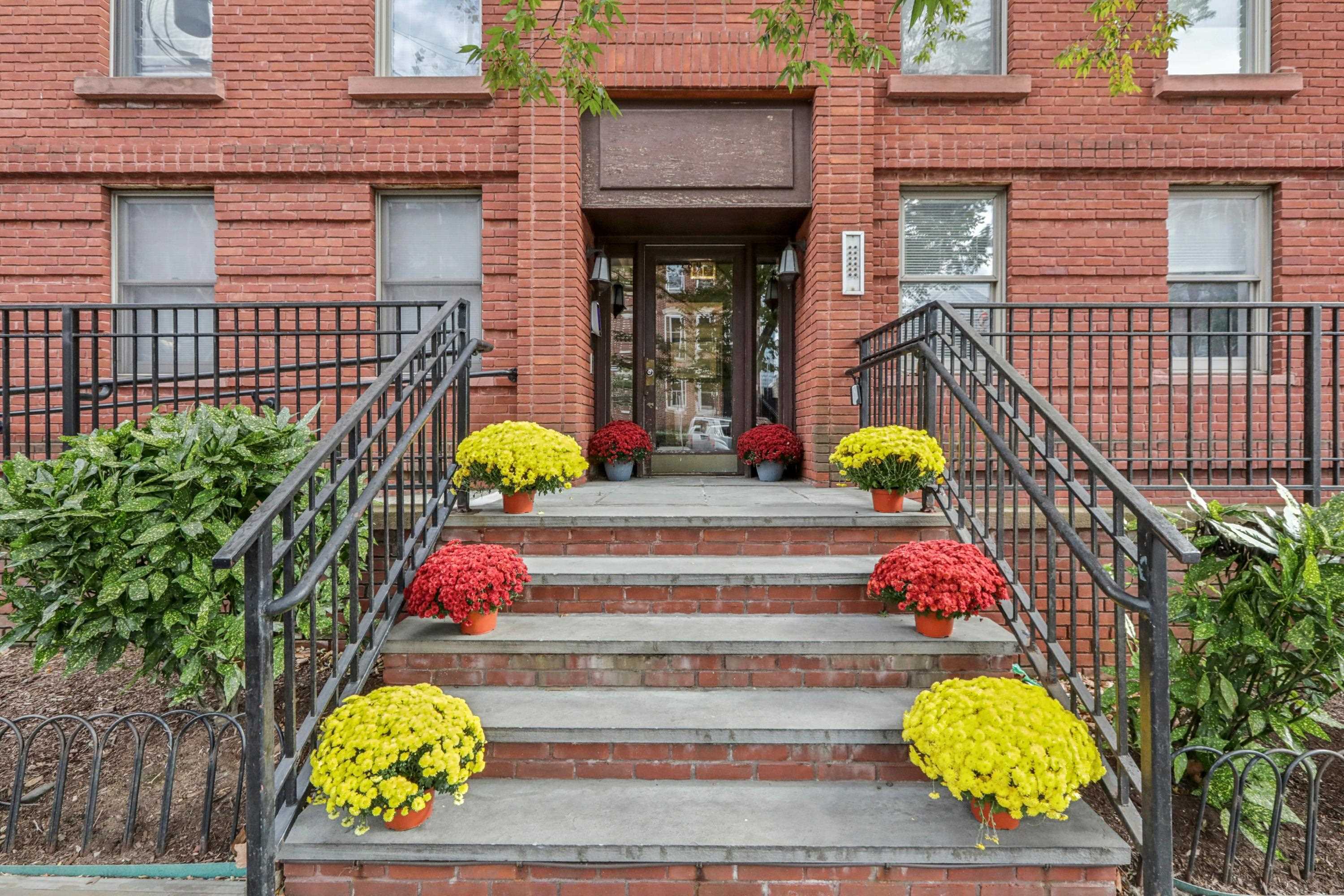 180 WASHINGTON ST Unit: 12