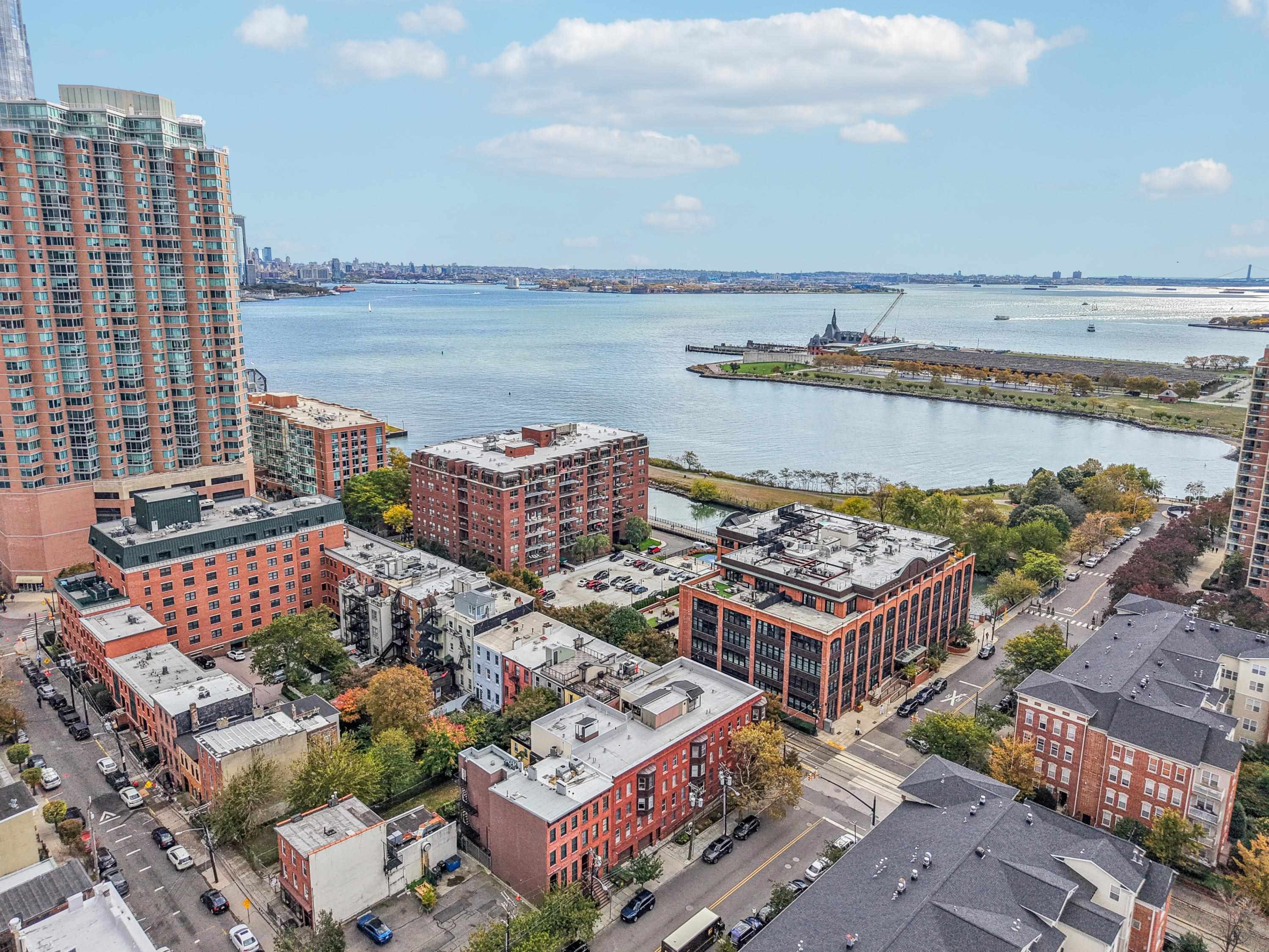 180 WASHINGTON ST Unit: 12